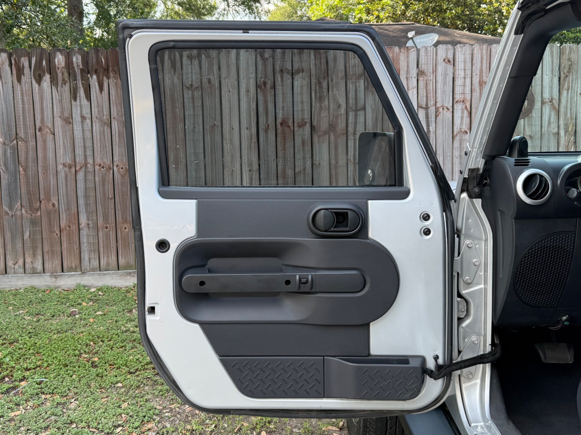 Used-2009-Jeep-Wrangler-Sahara