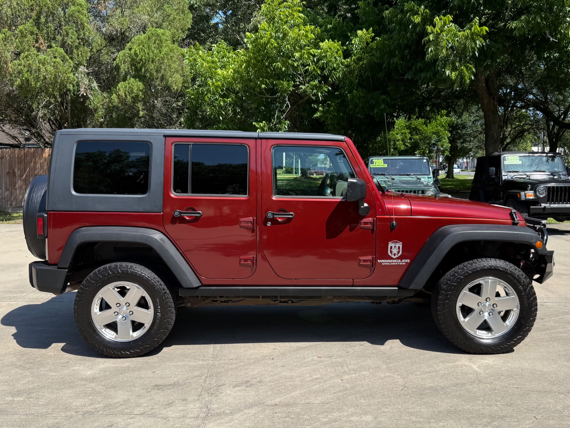 Used-2010-Jeep-Wrangler-Unlimited-Sport
