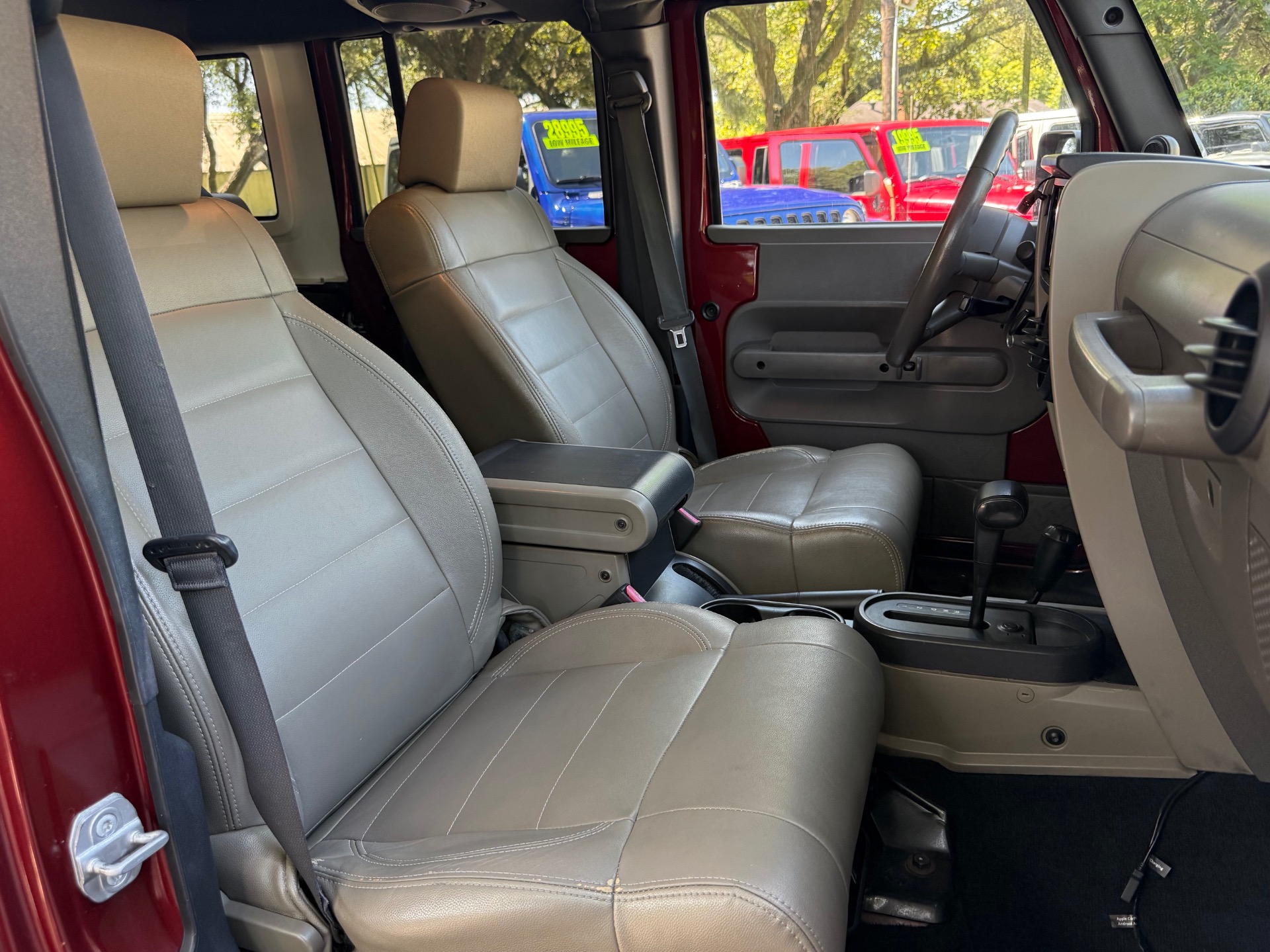 Used-2010-Jeep-Wrangler-Unlimited-Sport