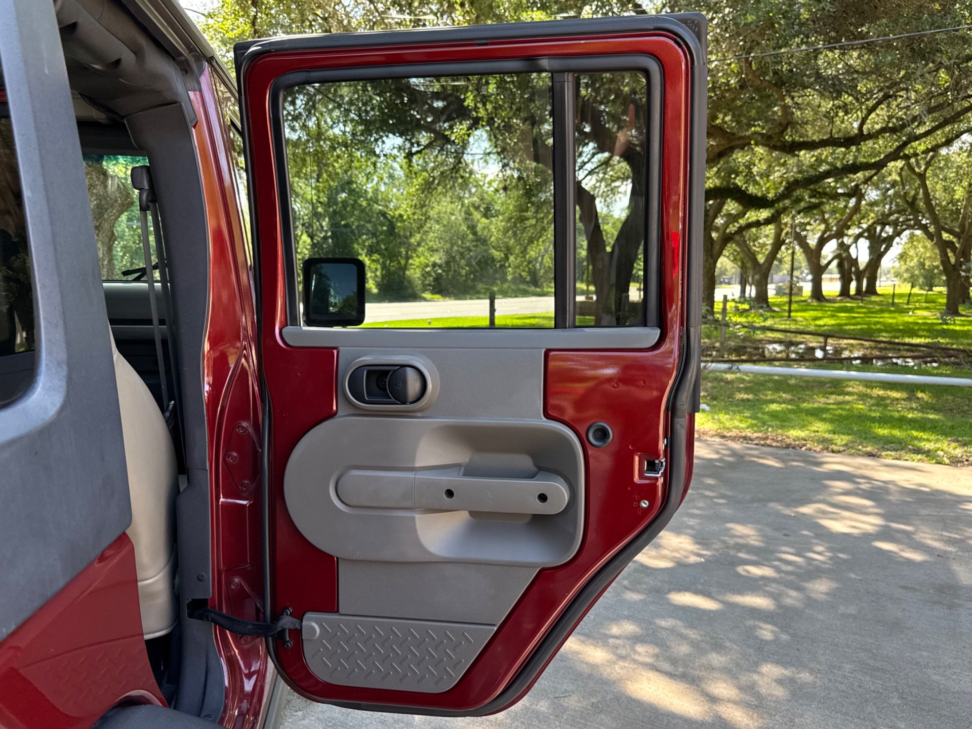Used-2010-Jeep-Wrangler-Unlimited-Sport