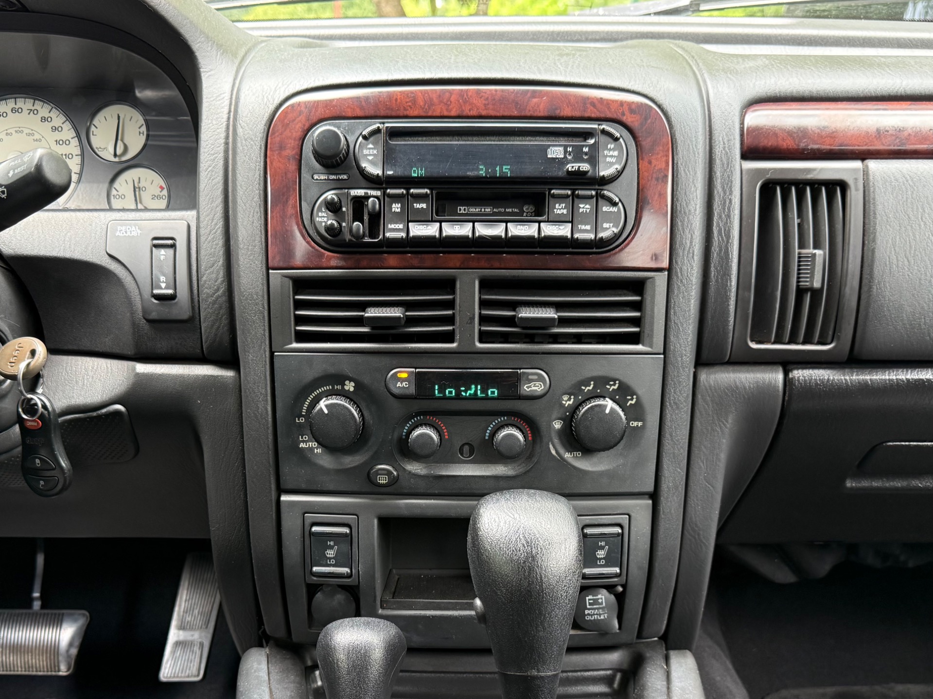 Used-2004-Jeep-Grand-Cherokee-Limited