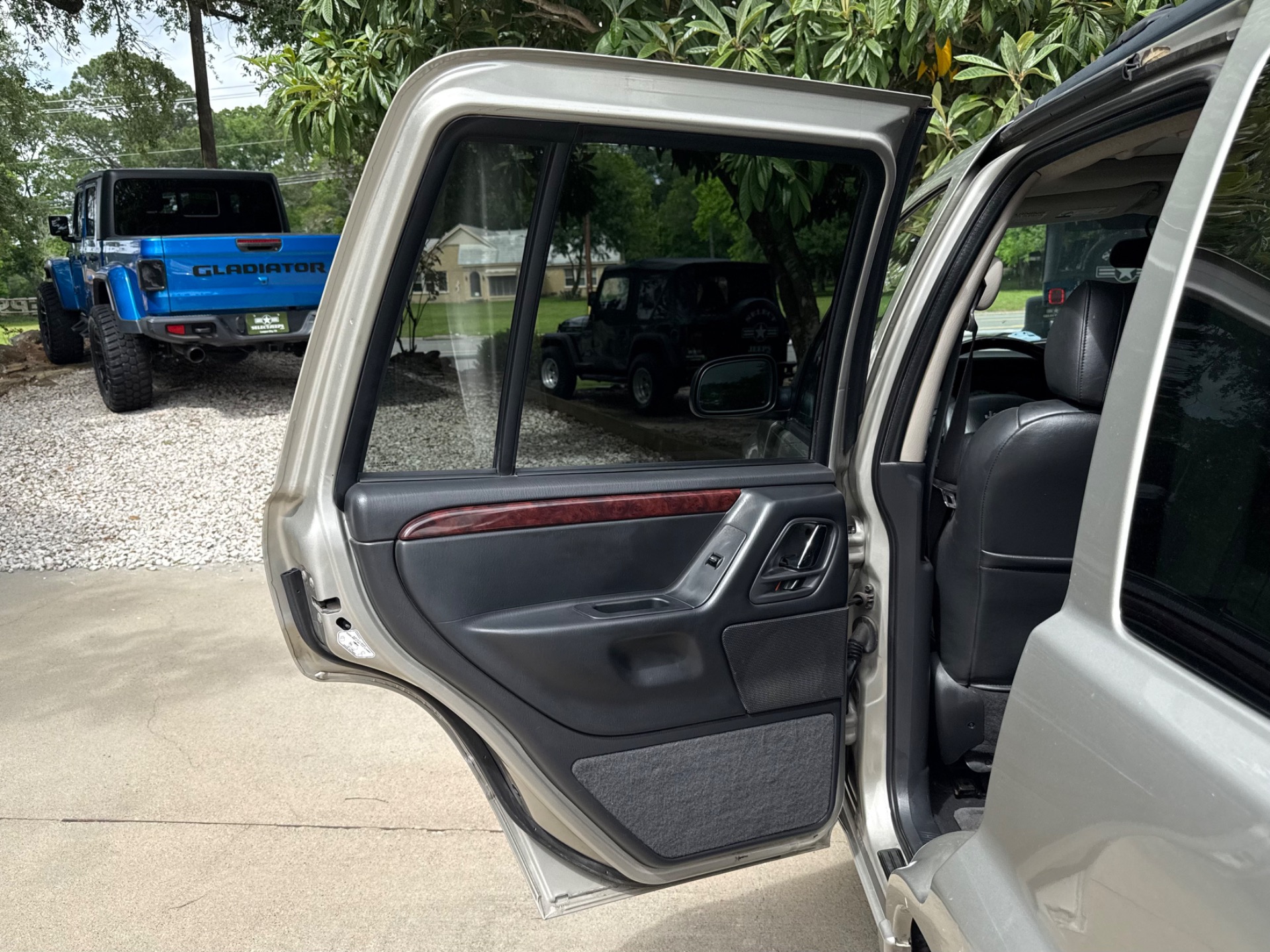 Used-2004-Jeep-Grand-Cherokee-Limited