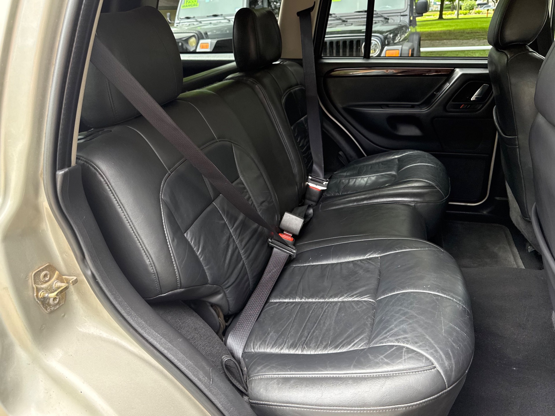 Used-2004-Jeep-Grand-Cherokee-Limited