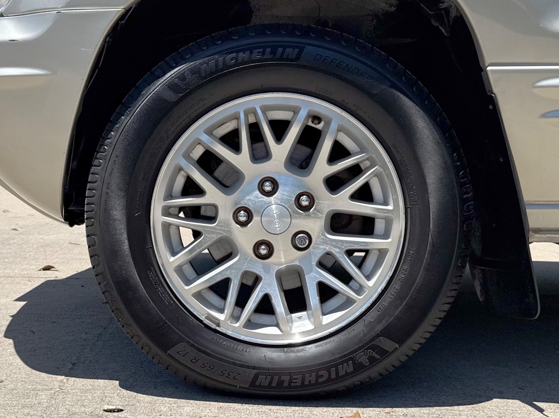 Used-2004-Jeep-Grand-Cherokee-Limited