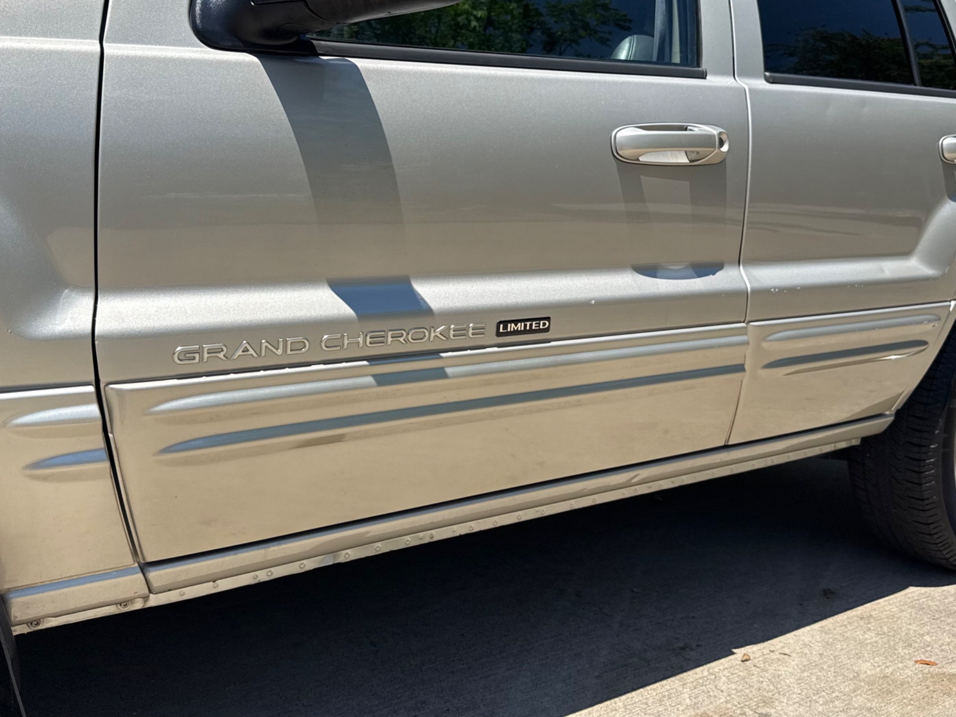 Used-2004-Jeep-Grand-Cherokee-Limited