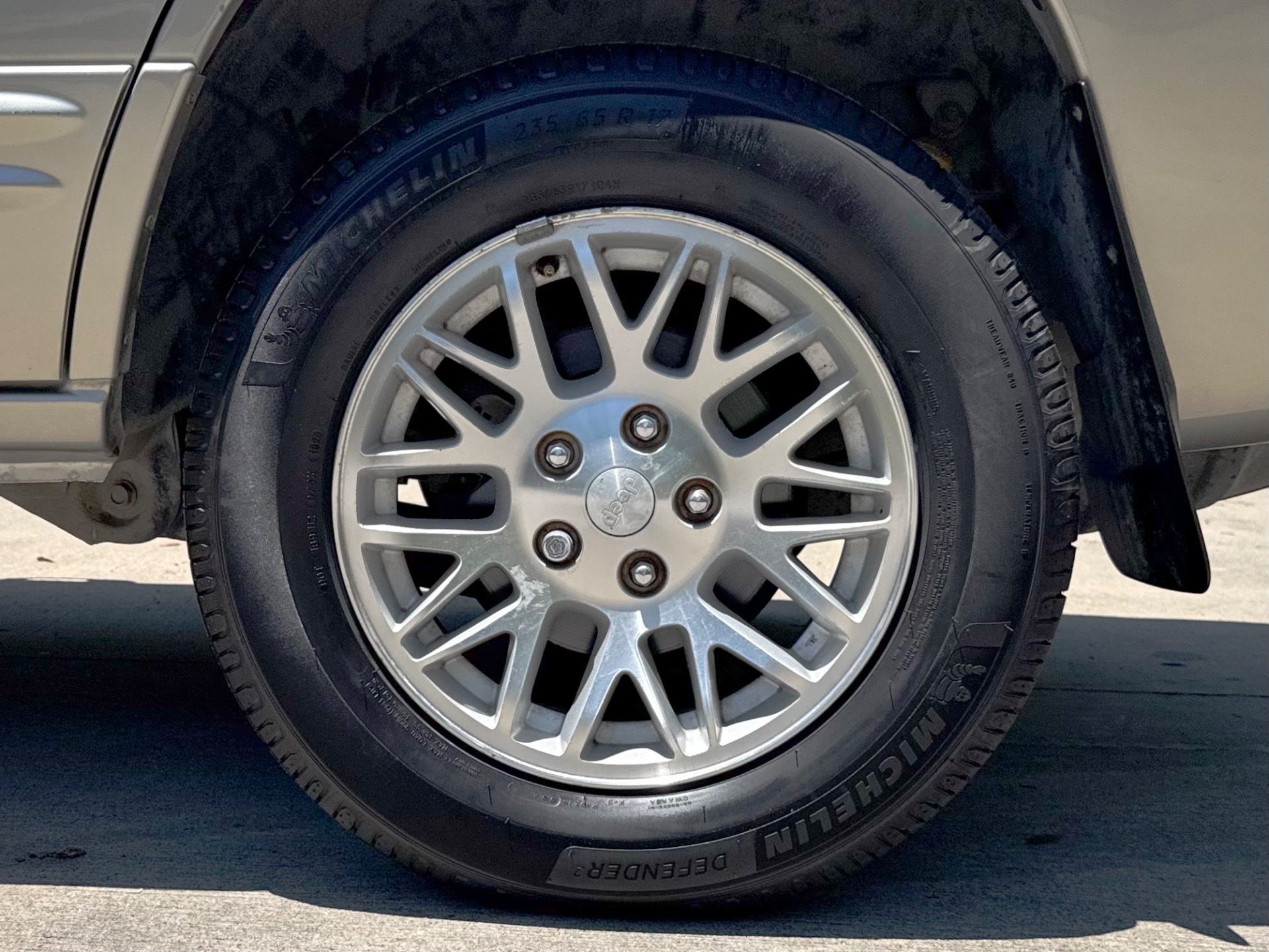 Used-2004-Jeep-Grand-Cherokee-Limited