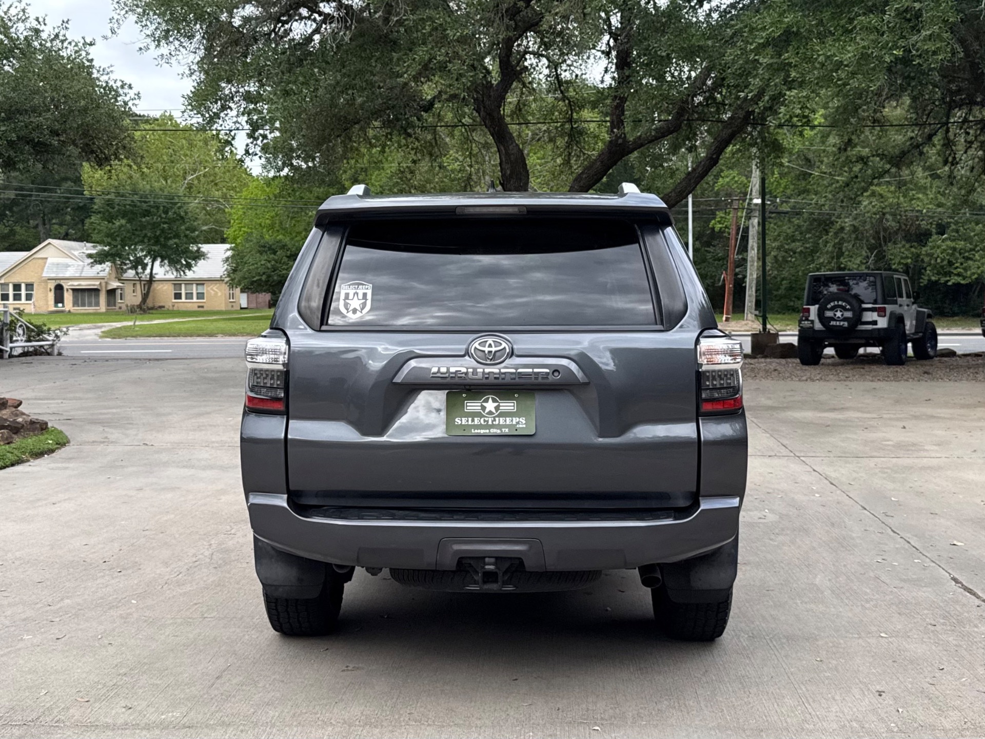 Used-2018-Toyota-4Runner-SR5
