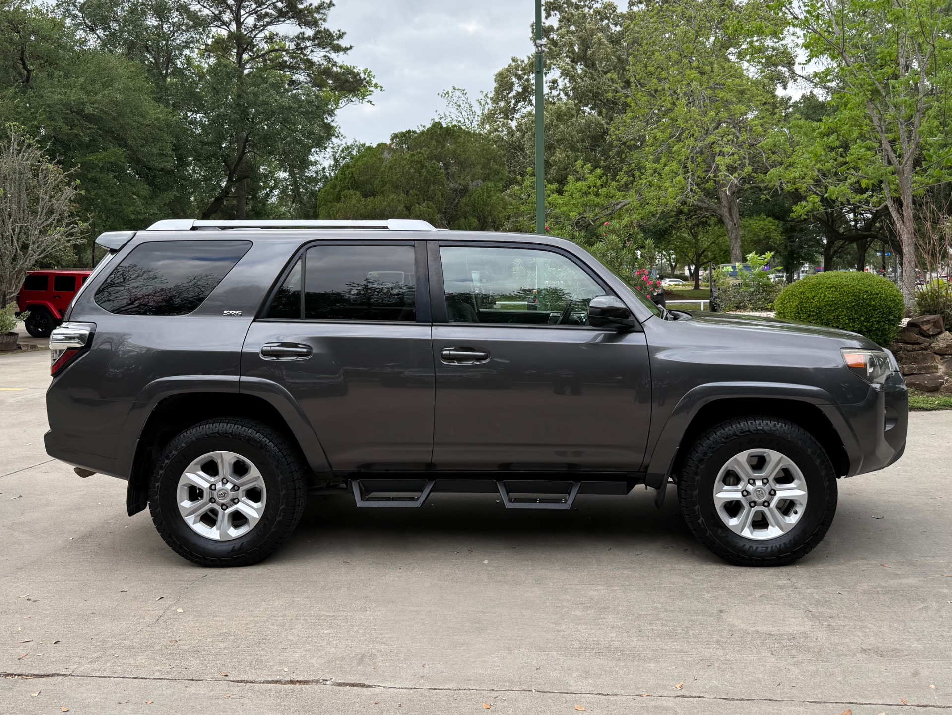 Used-2018-Toyota-4Runner-SR5