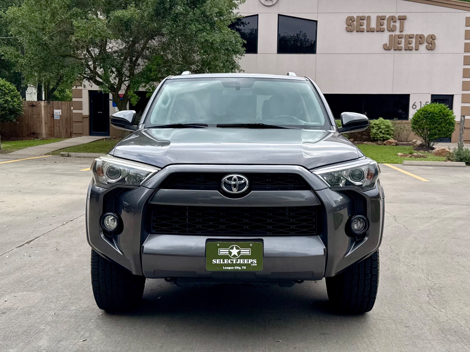Used-2018-Toyota-4Runner-SR5