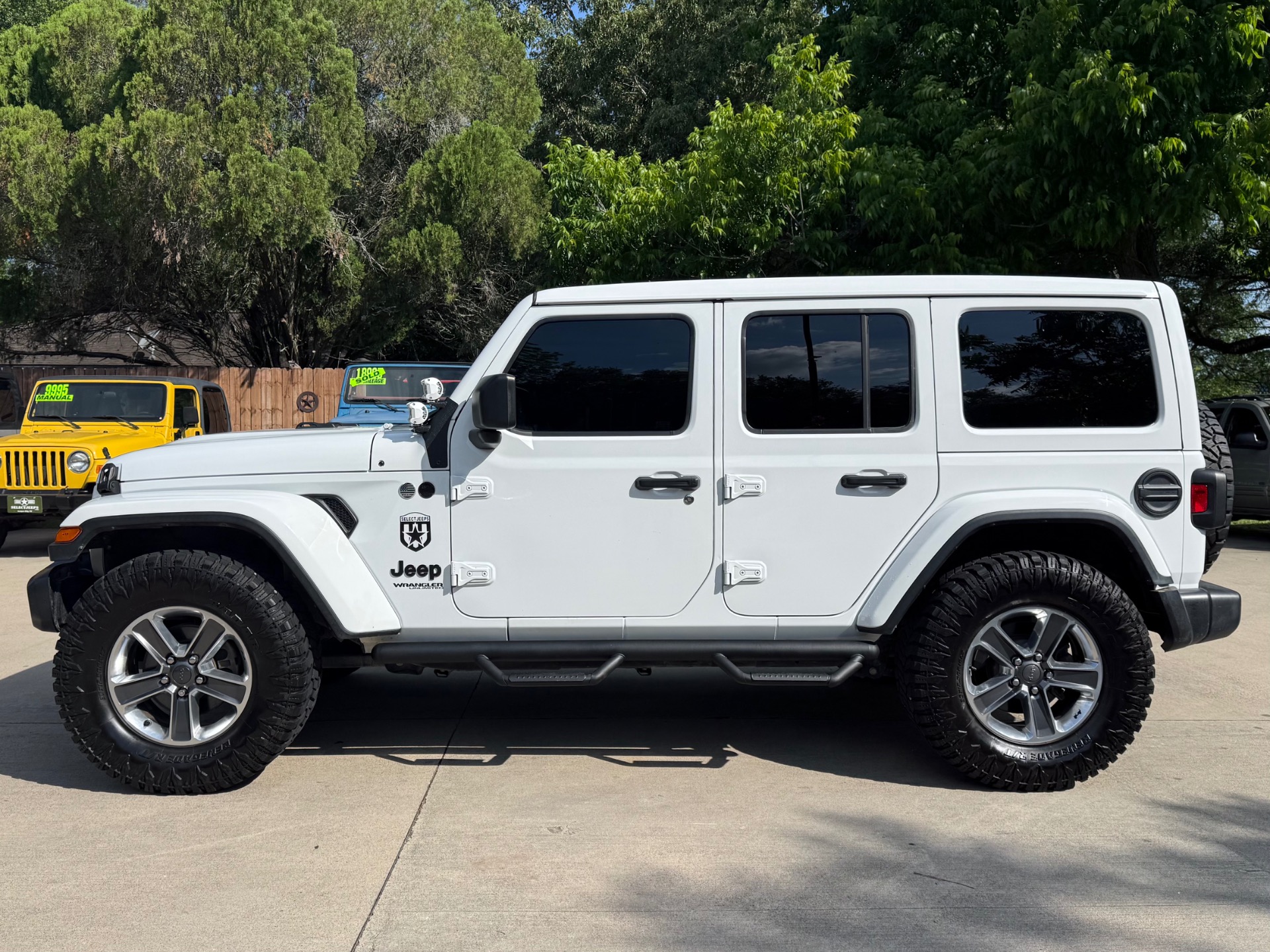 Used-2021-Jeep-Wrangler-Unlimited-Sahara-Altitude