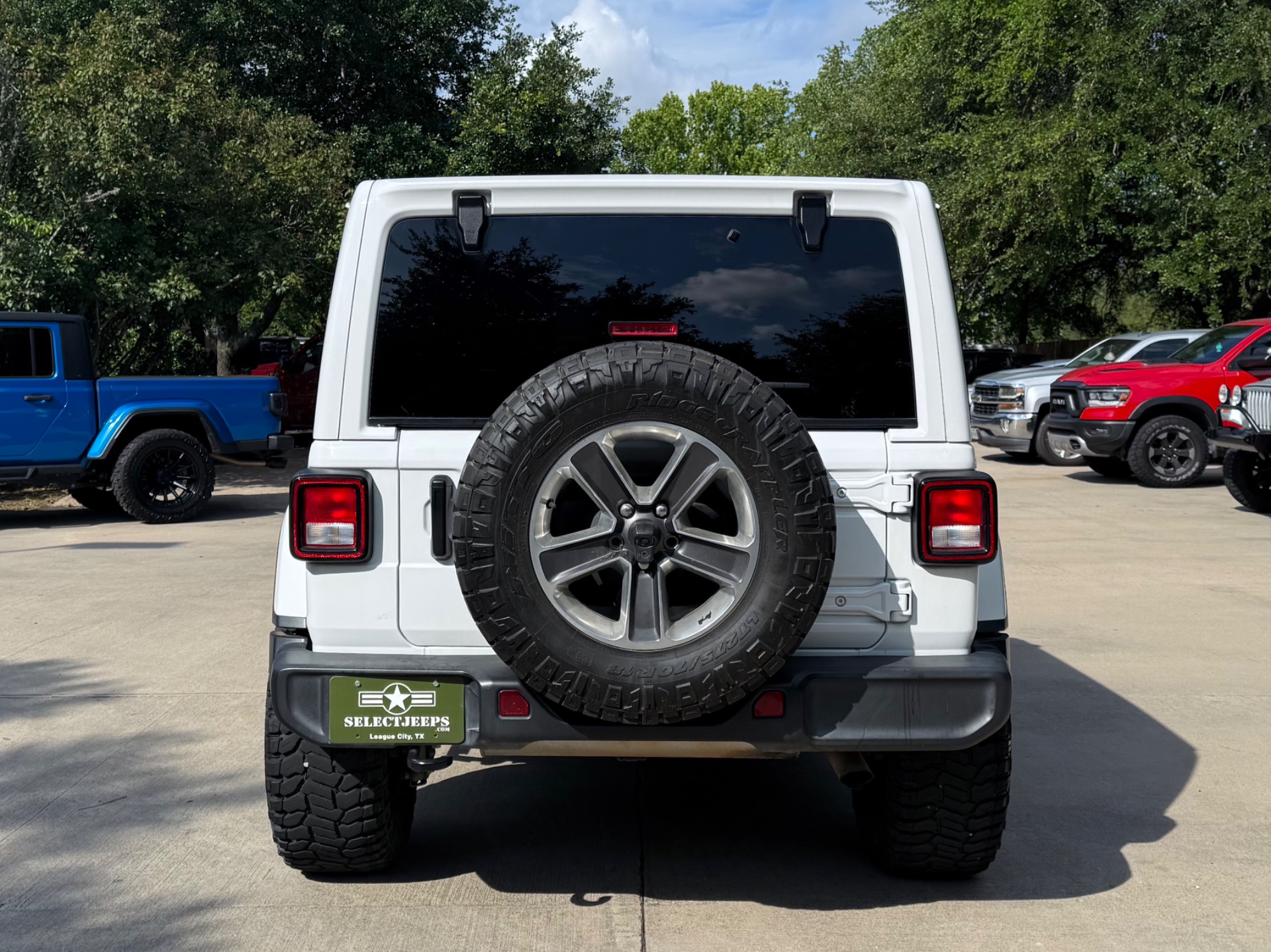 Used-2021-Jeep-Wrangler-Unlimited-Sahara-Altitude