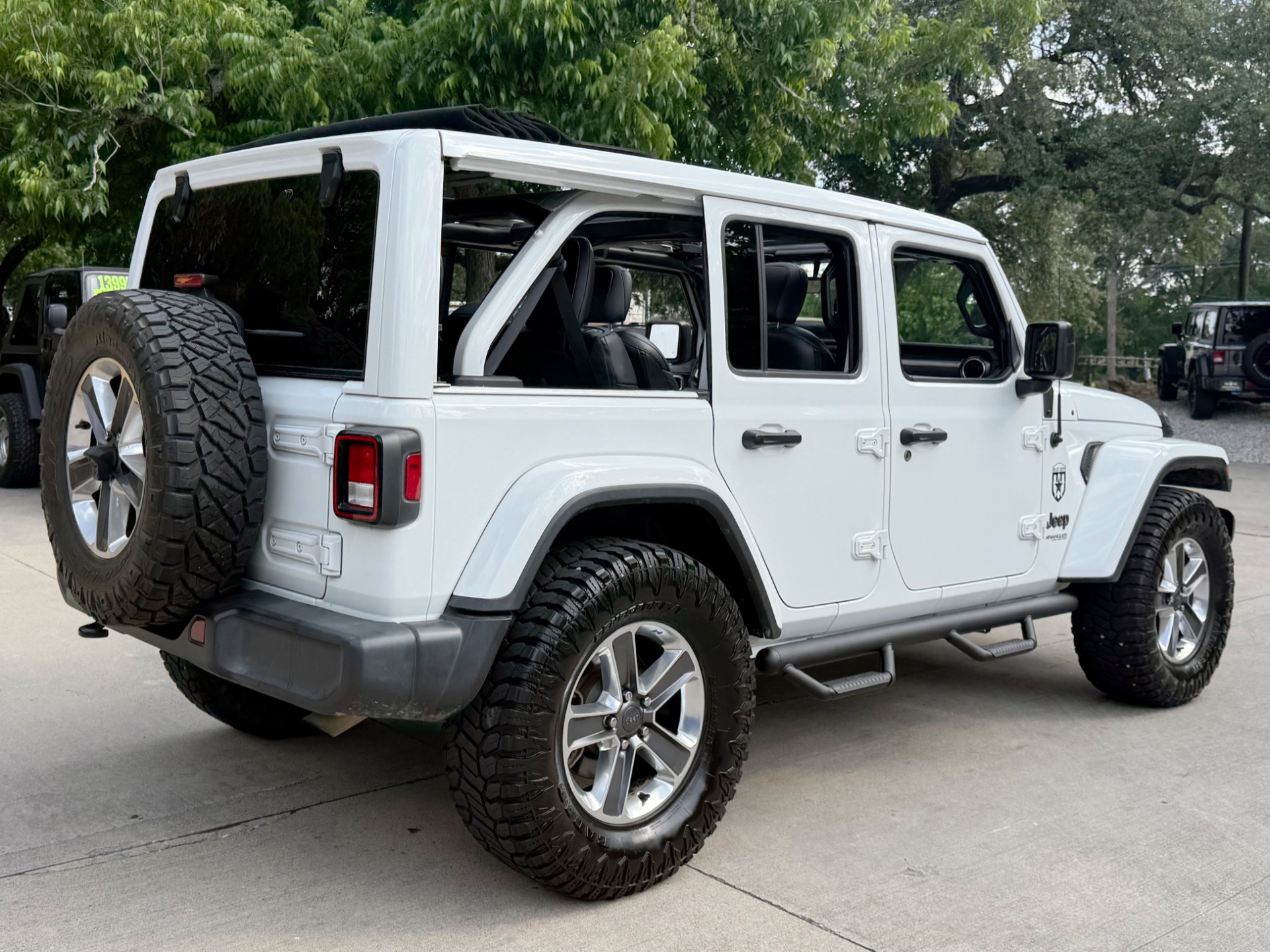 Used-2021-Jeep-Wrangler-Unlimited-Sahara-Altitude