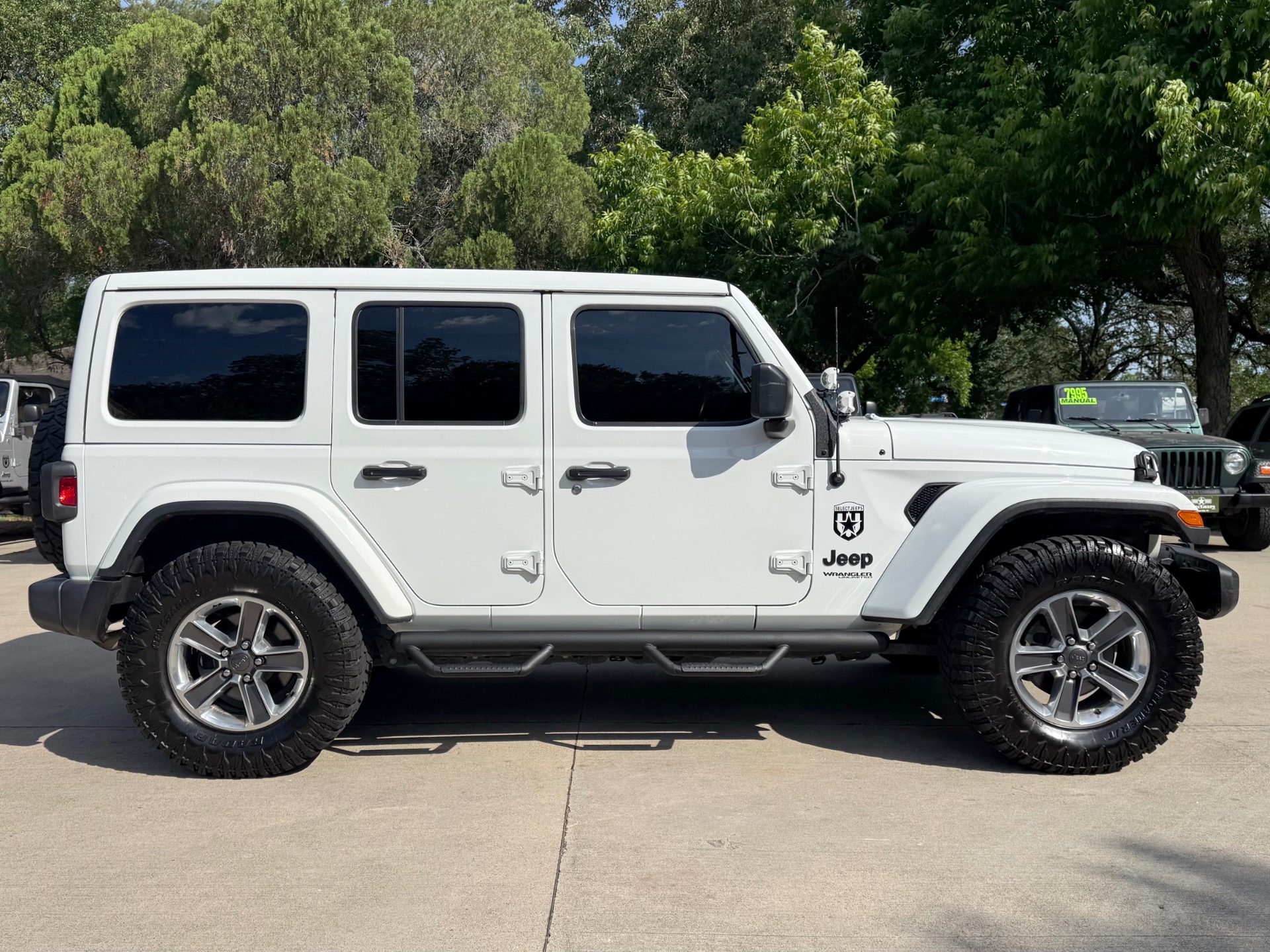 Used-2021-Jeep-Wrangler-Unlimited-Sahara-Altitude