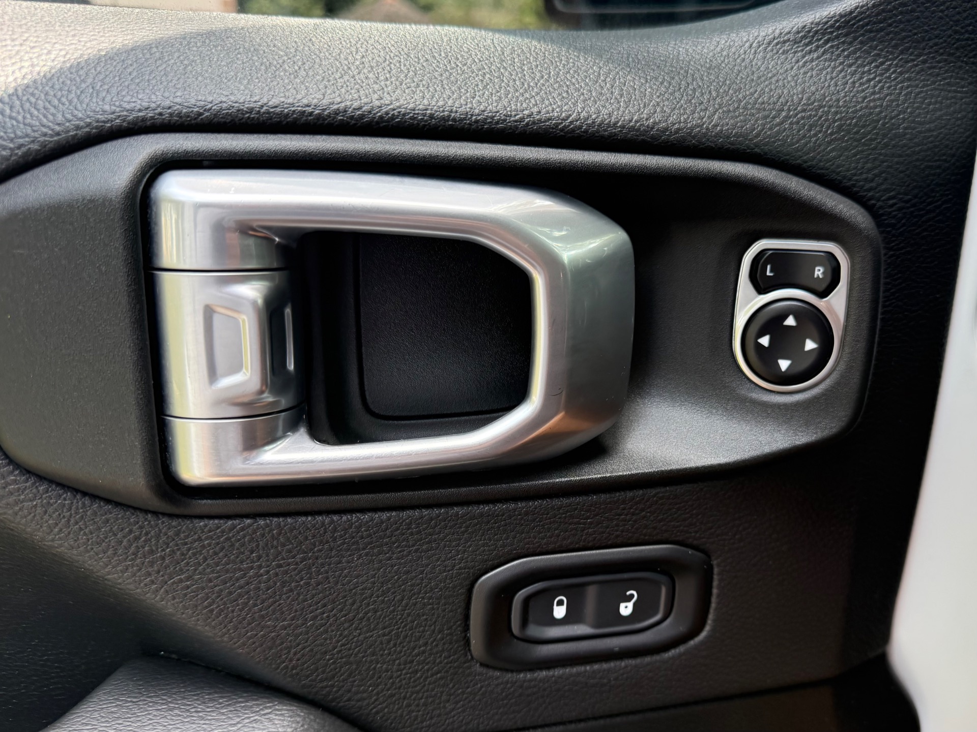 Used-2021-Jeep-Wrangler-Unlimited-Sahara-Altitude