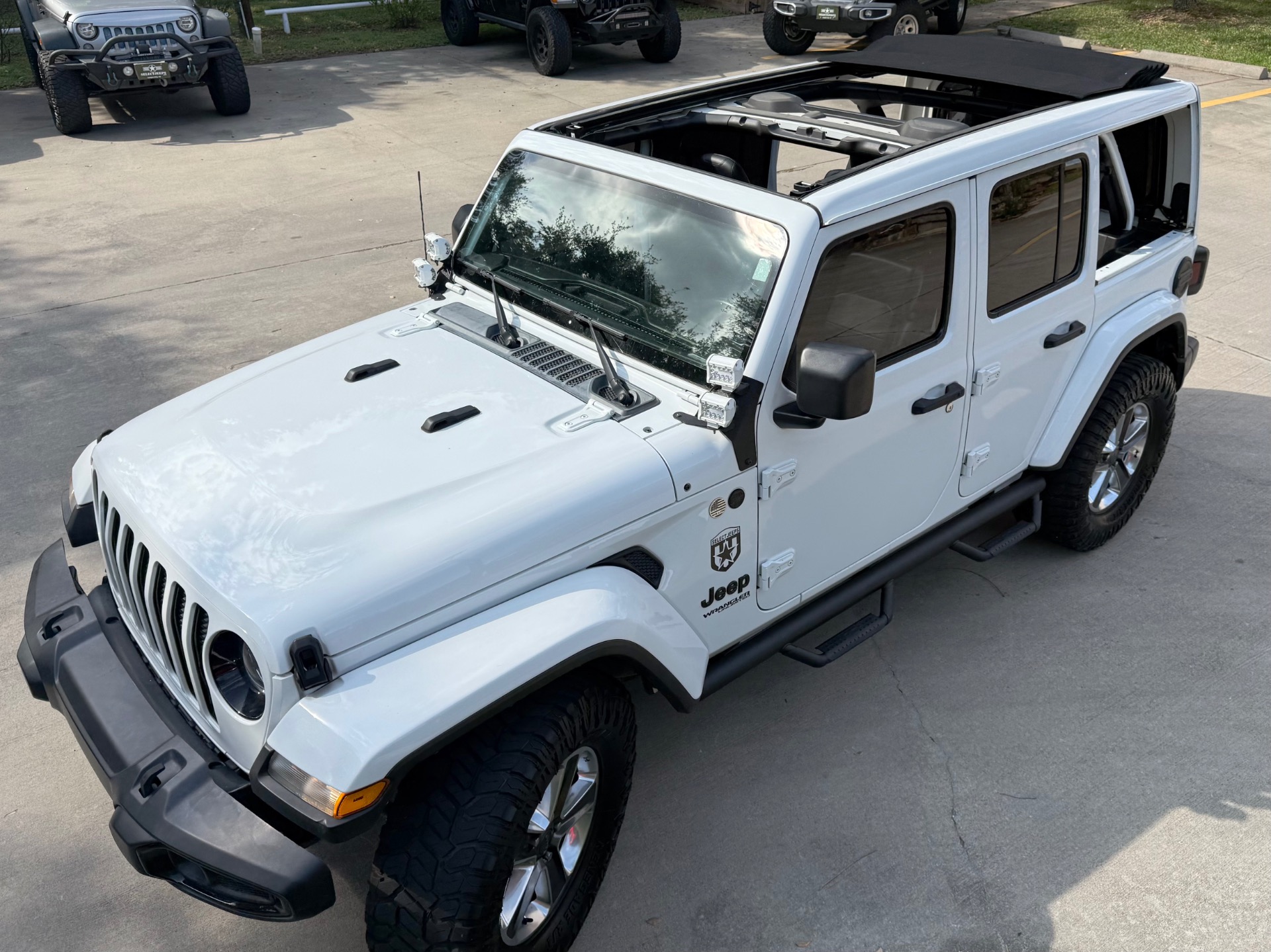 Used-2021-Jeep-Wrangler-Unlimited-Sahara-Altitude