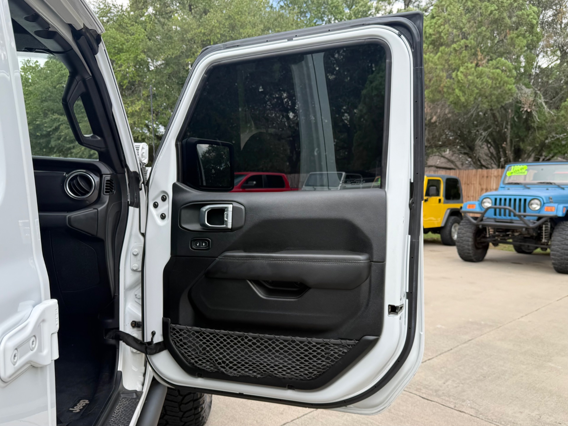 Used-2021-Jeep-Wrangler-Unlimited-Sahara-Altitude