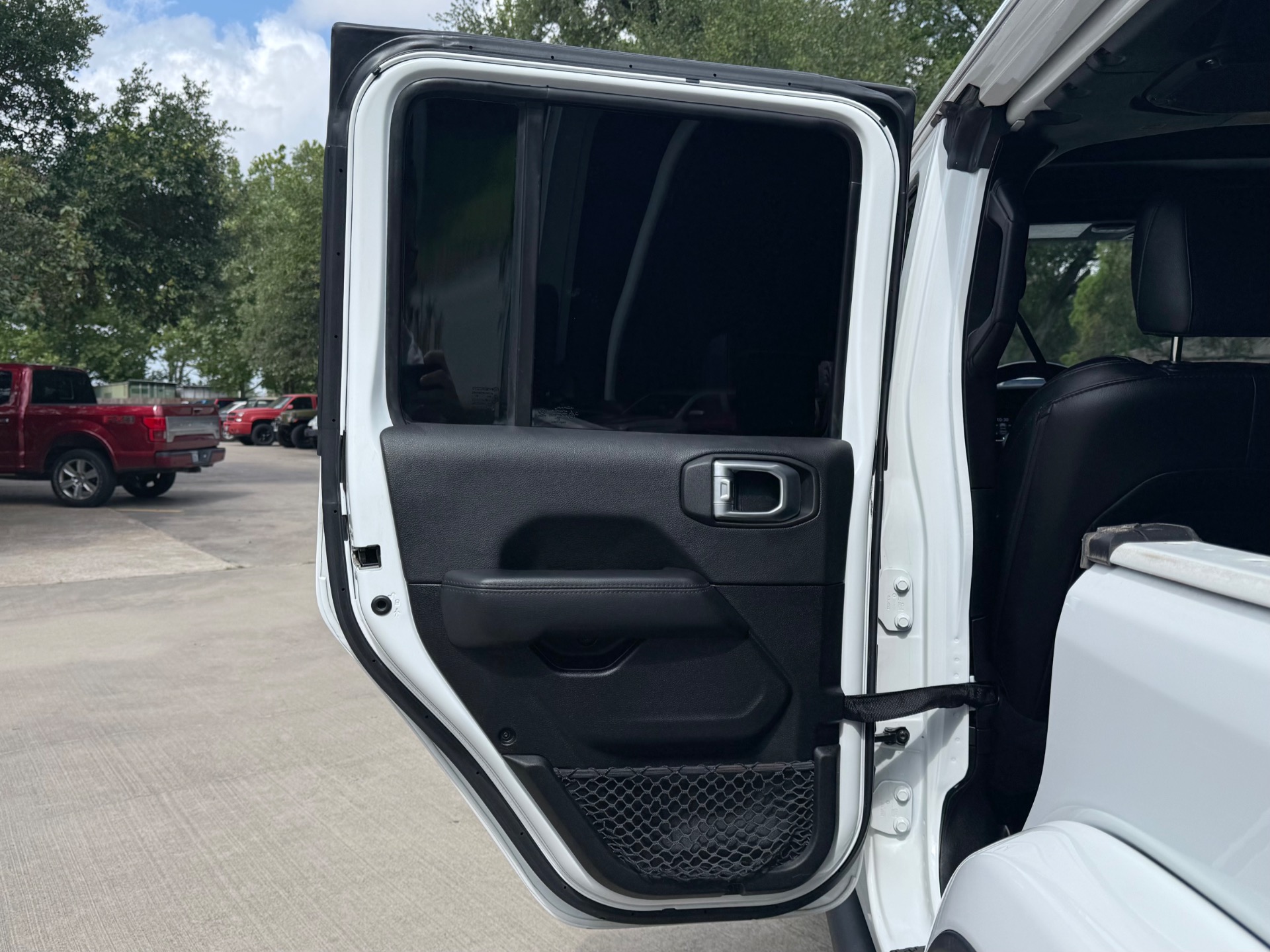 Used-2021-Jeep-Wrangler-Unlimited-Sahara-Altitude