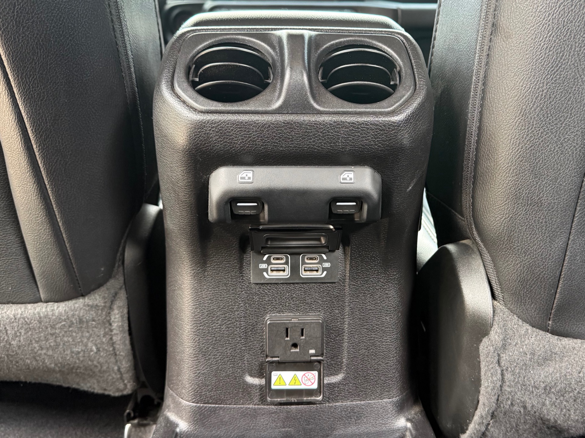 Used-2021-Jeep-Wrangler-Unlimited-Sahara-Altitude
