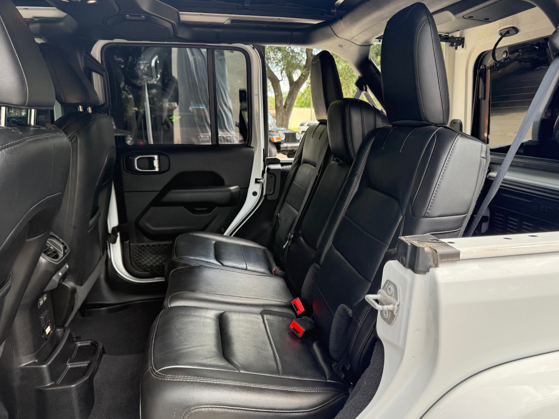 Used-2021-Jeep-Wrangler-Unlimited-Sahara-Altitude