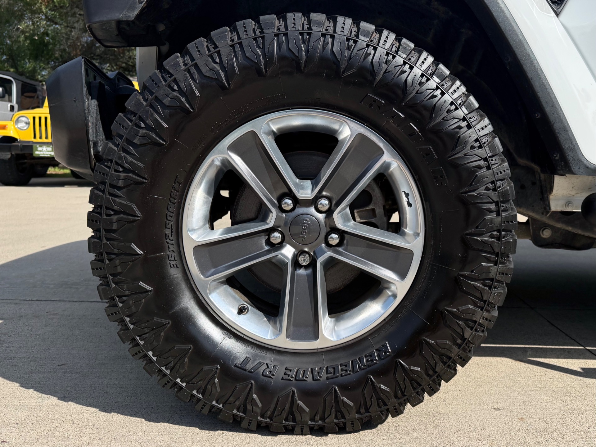 Used-2021-Jeep-Wrangler-Unlimited-Sahara-Altitude