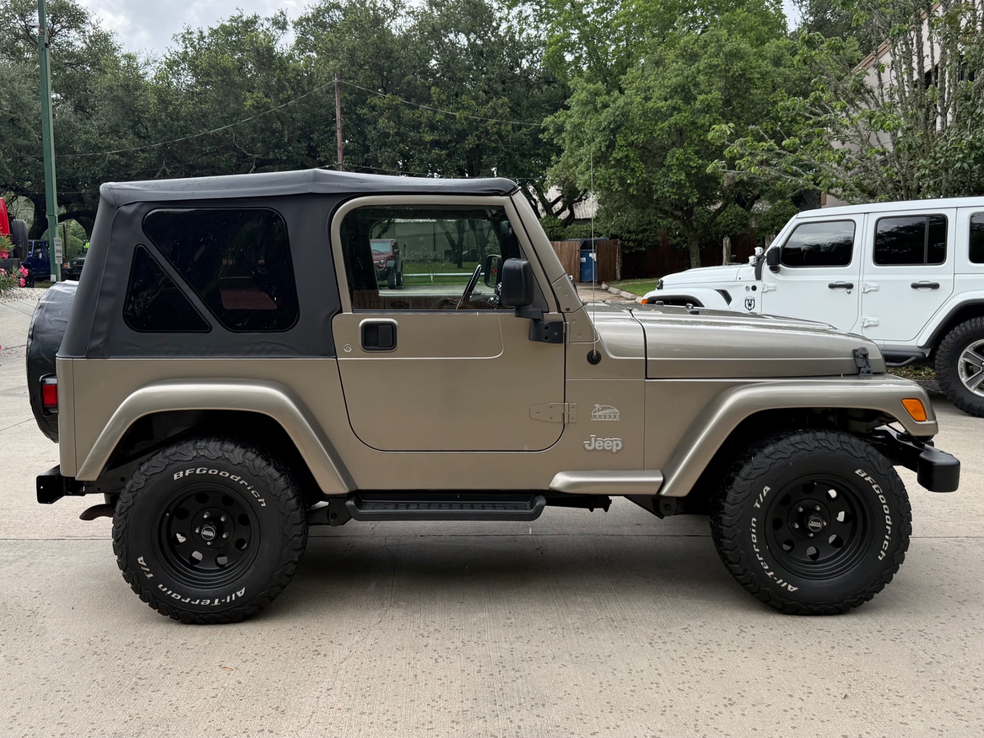 Used-2003-Jeep-Wrangler-Sahara