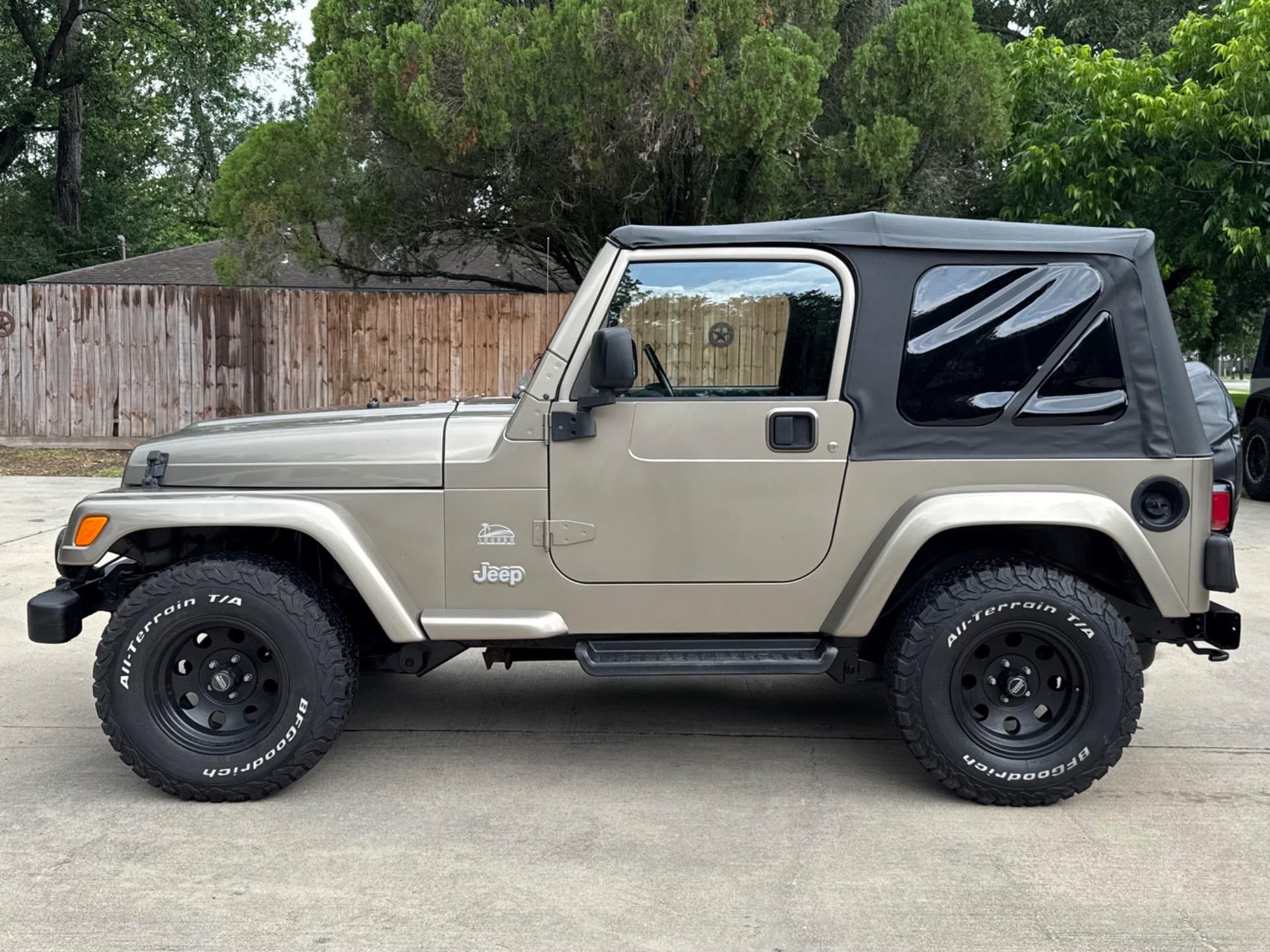 Used-2003-Jeep-Wrangler-Sahara