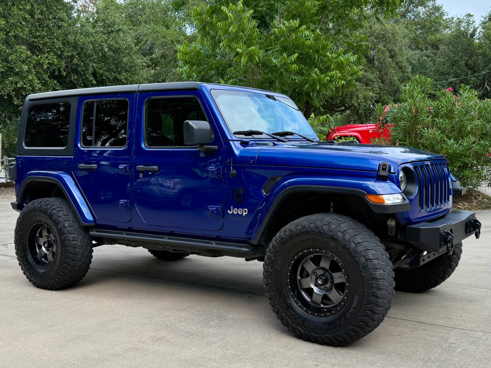Used-2019-Jeep-Wrangler-Unlimited-Sahara