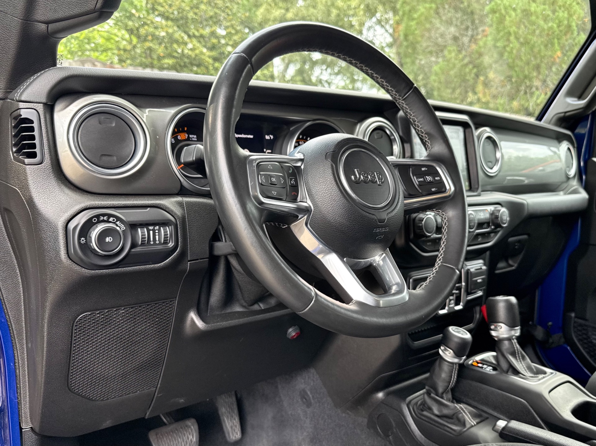 Used-2019-Jeep-Wrangler-Unlimited-Sahara