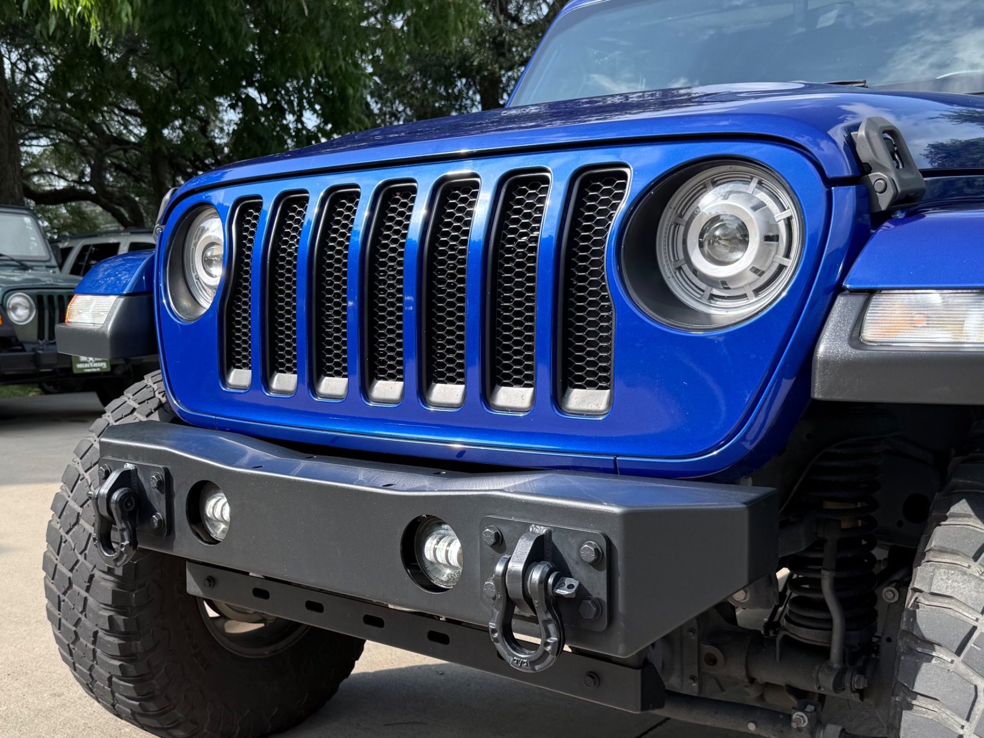 Used-2019-Jeep-Wrangler-Unlimited-Sahara