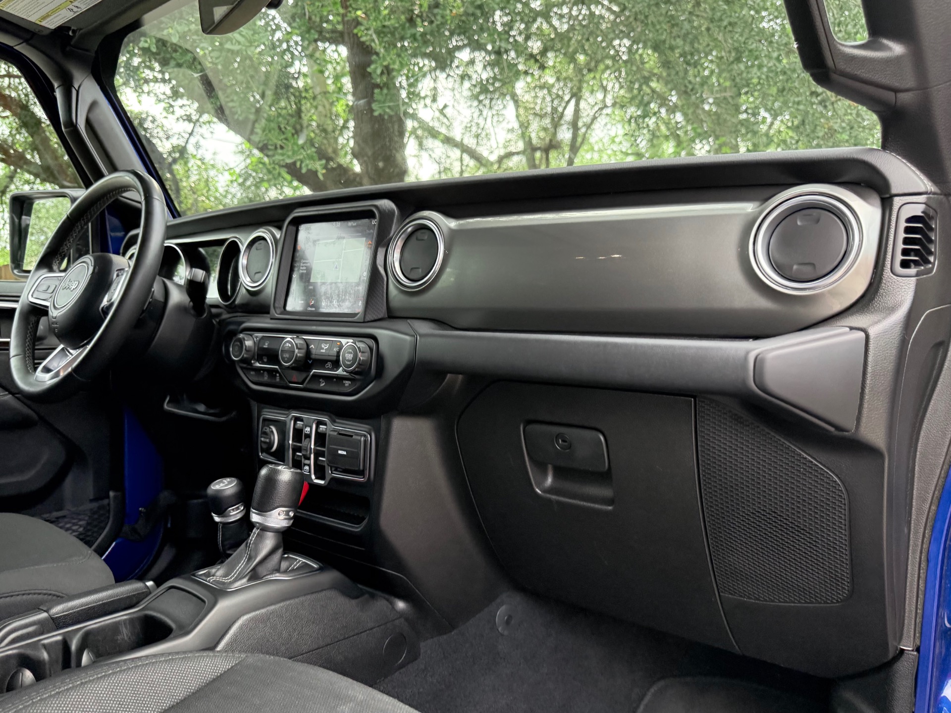 Used-2019-Jeep-Wrangler-Unlimited-Sahara