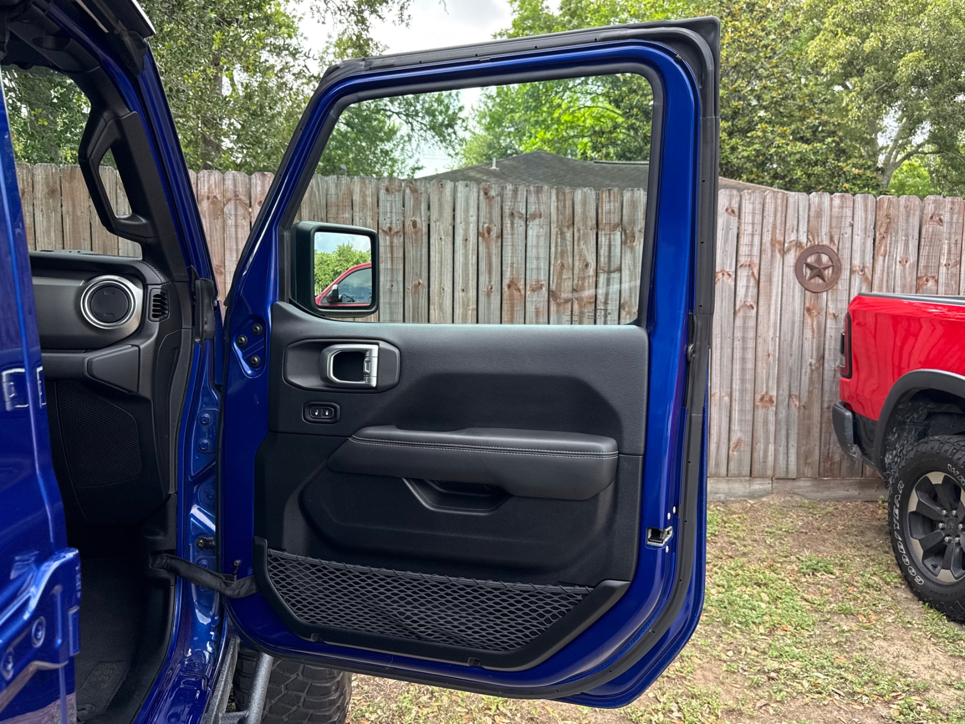 Used-2019-Jeep-Wrangler-Unlimited-Sahara