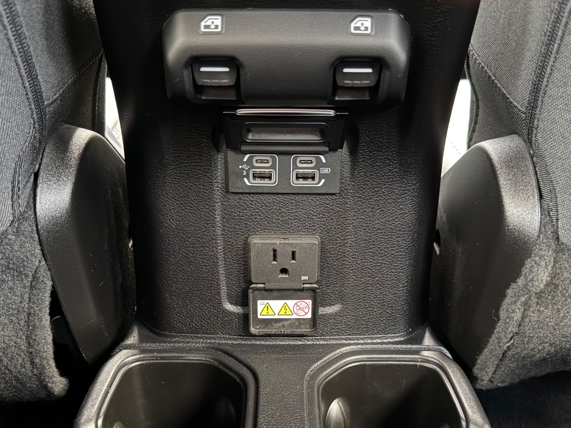 Used-2019-Jeep-Wrangler-Unlimited-Sahara
