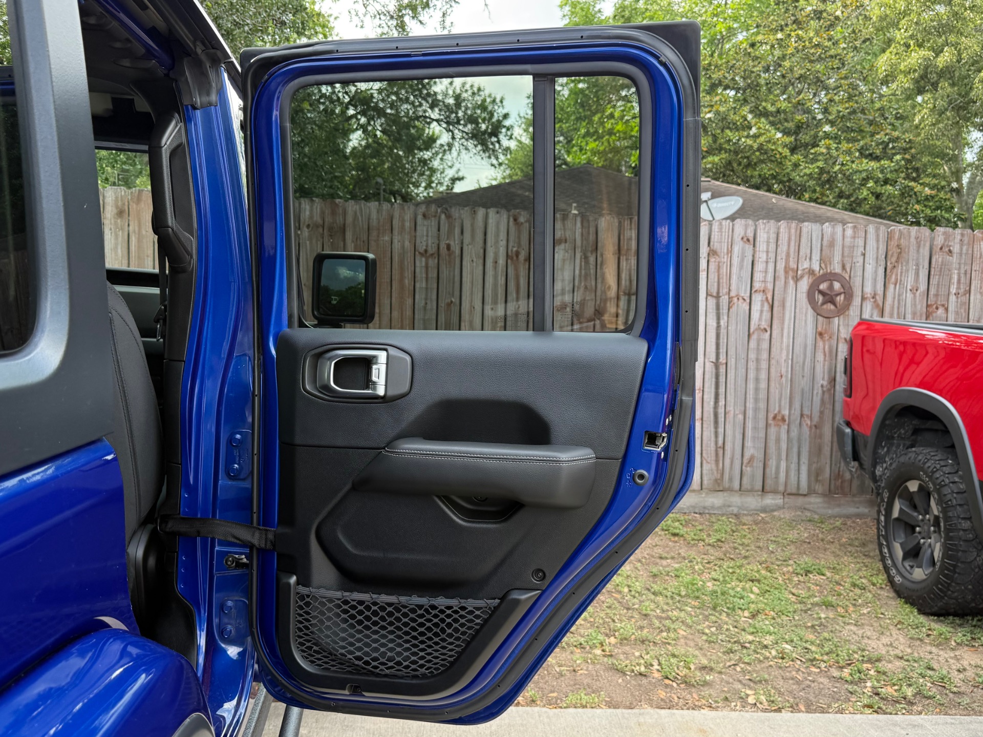 Used-2019-Jeep-Wrangler-Unlimited-Sahara