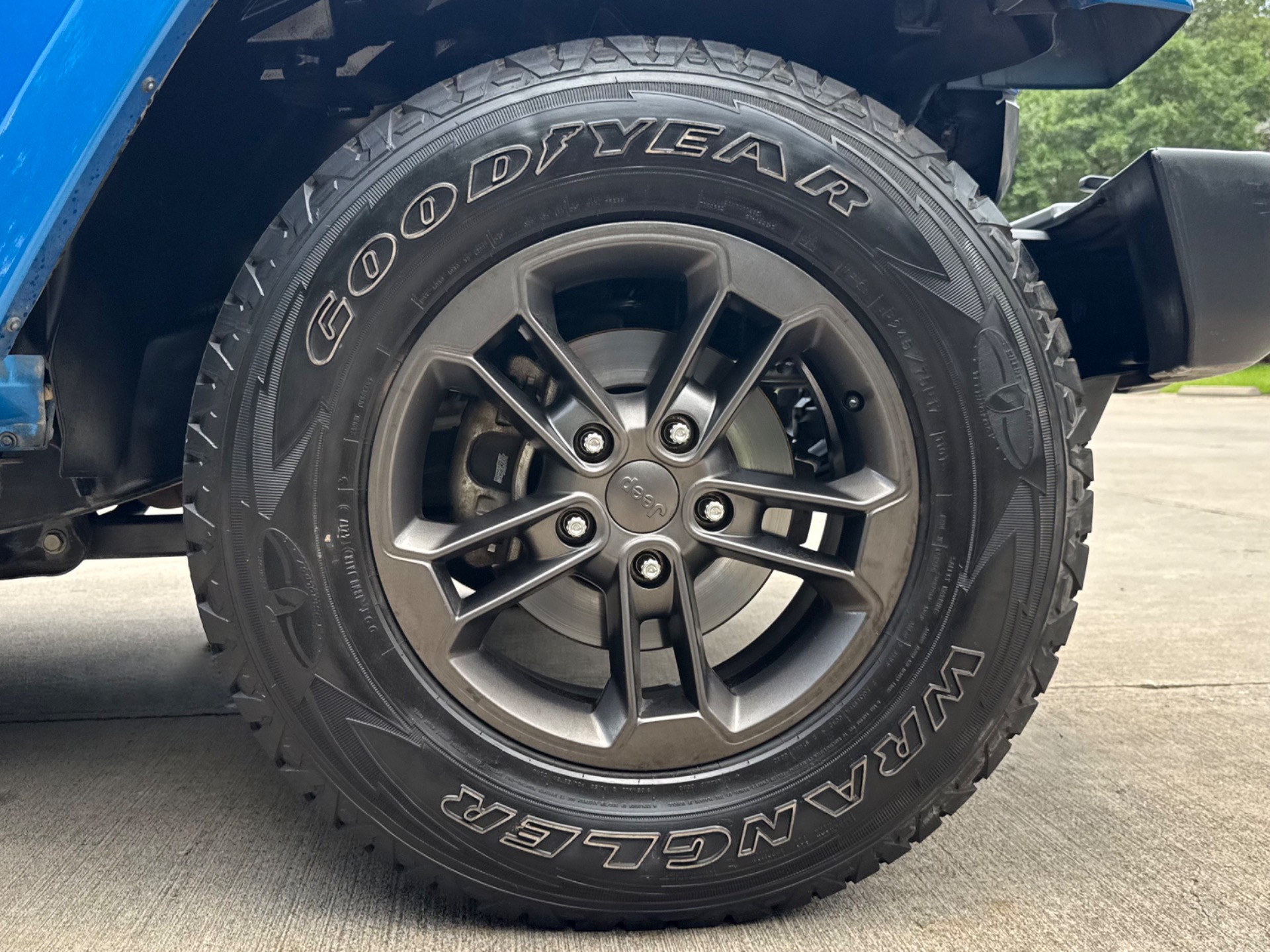 Used-2014-Jeep-Wrangler-Unlimited-Freedom-Edition