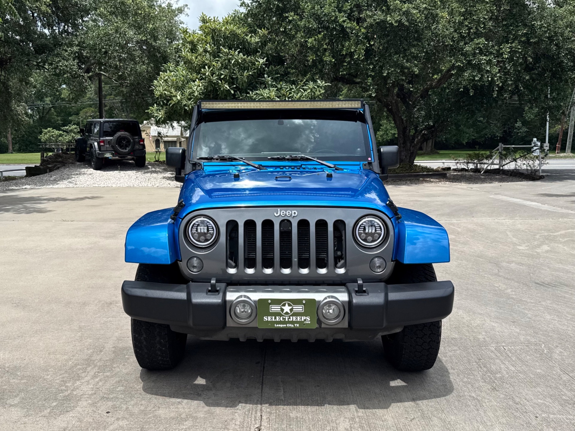 Used-2014-Jeep-Wrangler-Unlimited-Freedom-Edition