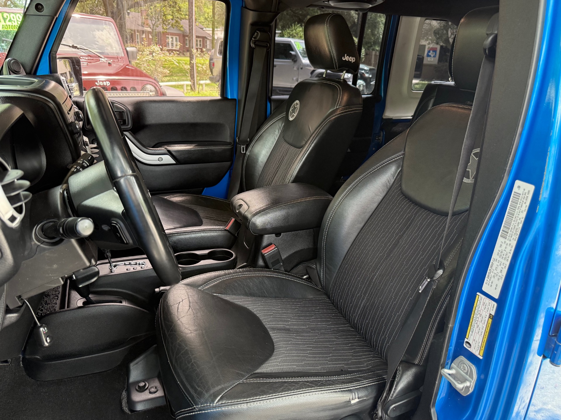 Used-2014-Jeep-Wrangler-Unlimited-Freedom-Edition
