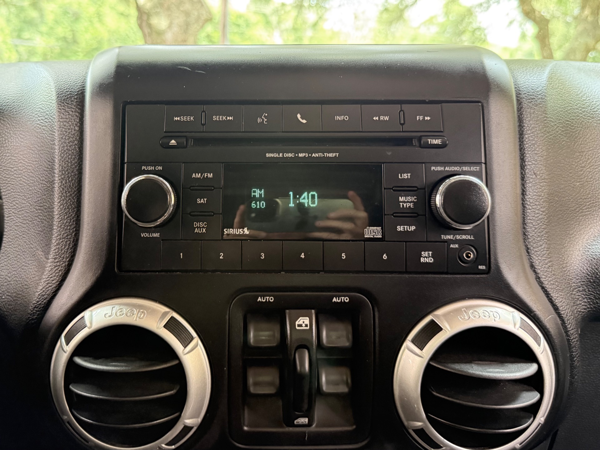 Used-2014-Jeep-Wrangler-Unlimited-Freedom-Edition