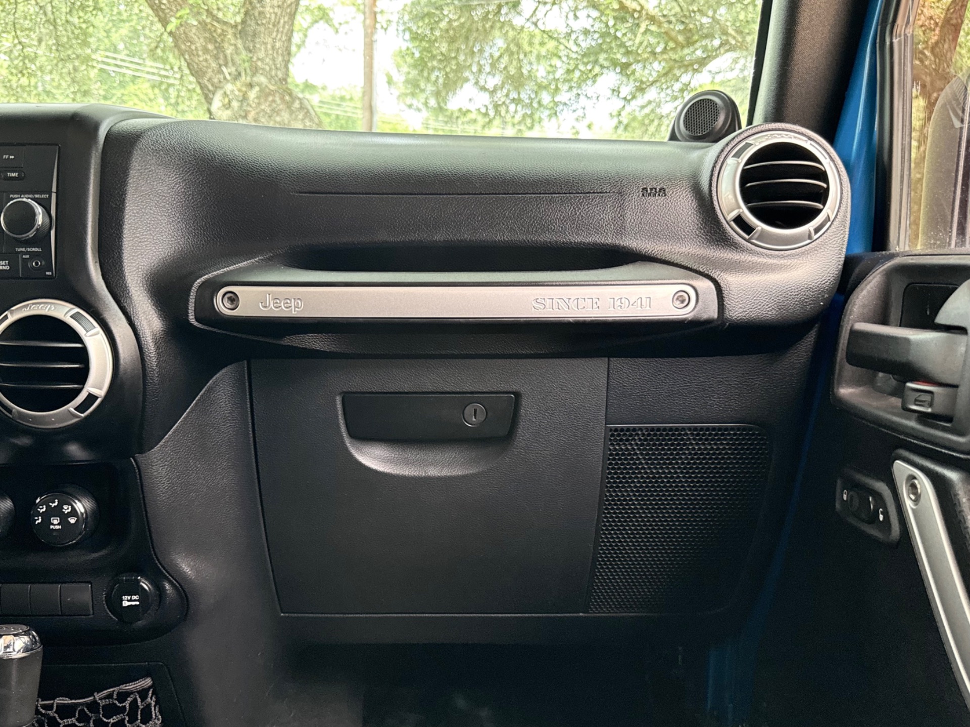 Used-2014-Jeep-Wrangler-Unlimited-Freedom-Edition