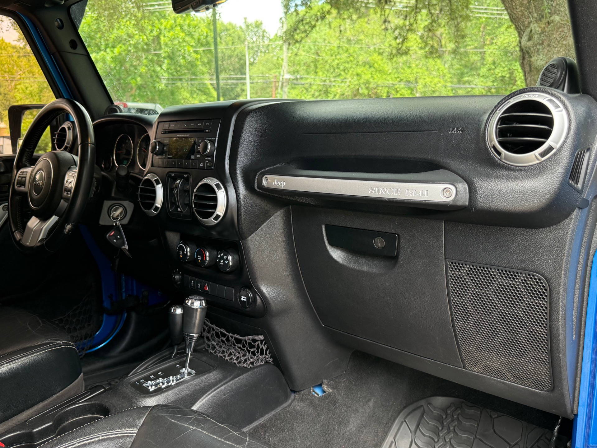 Used-2014-Jeep-Wrangler-Unlimited-Freedom-Edition