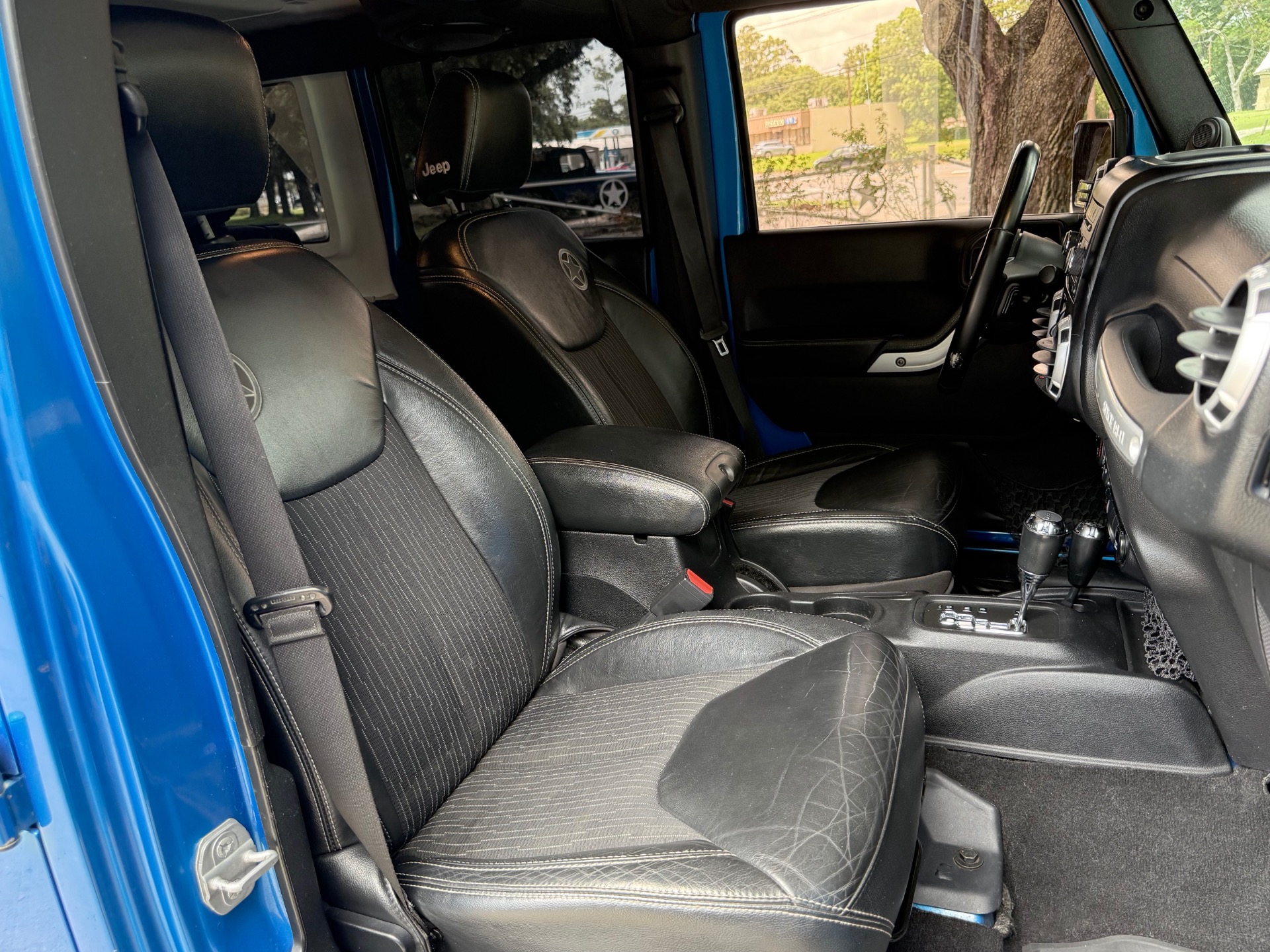 Used-2014-Jeep-Wrangler-Unlimited-Freedom-Edition