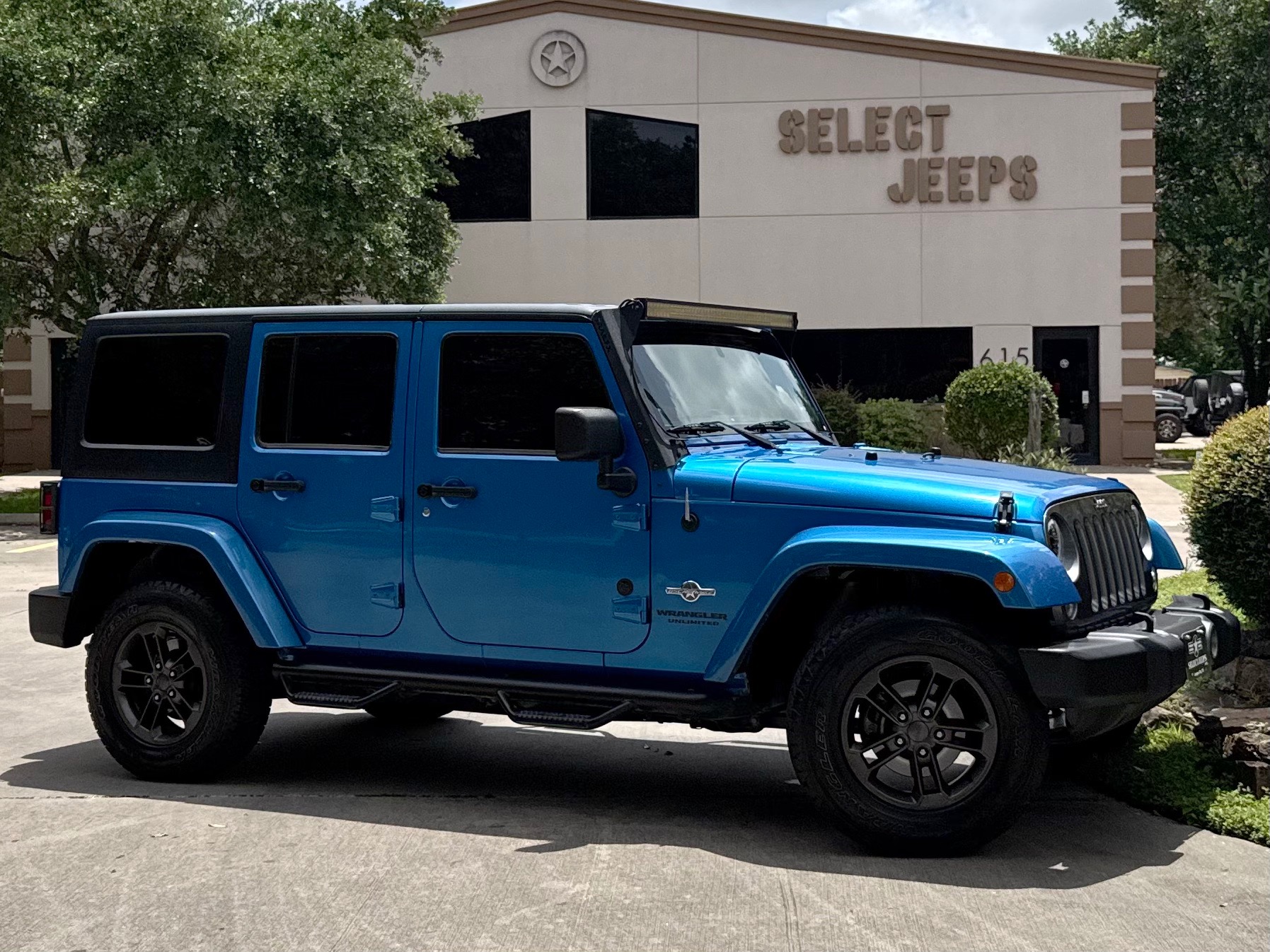 Used-2014-Jeep-Wrangler-Unlimited-Freedom-Edition