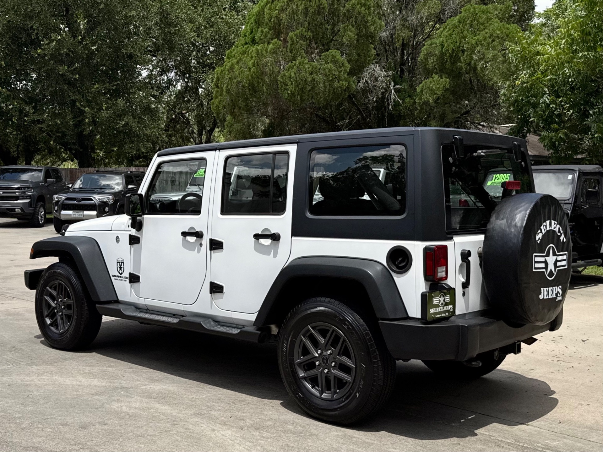 Used-2016-Jeep-Wrangler-Unlimited-Sport