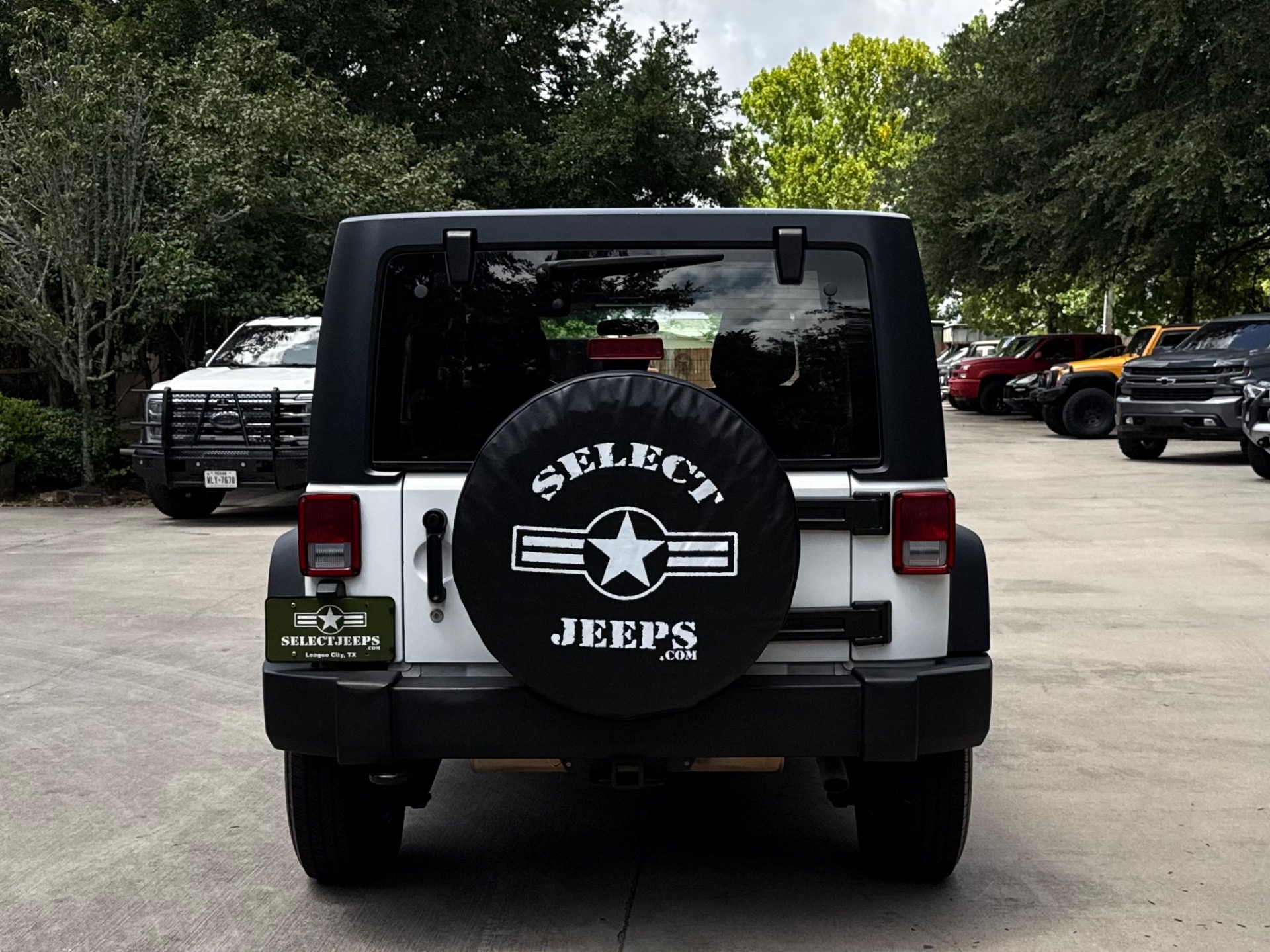 Used-2016-Jeep-Wrangler-Unlimited-Sport
