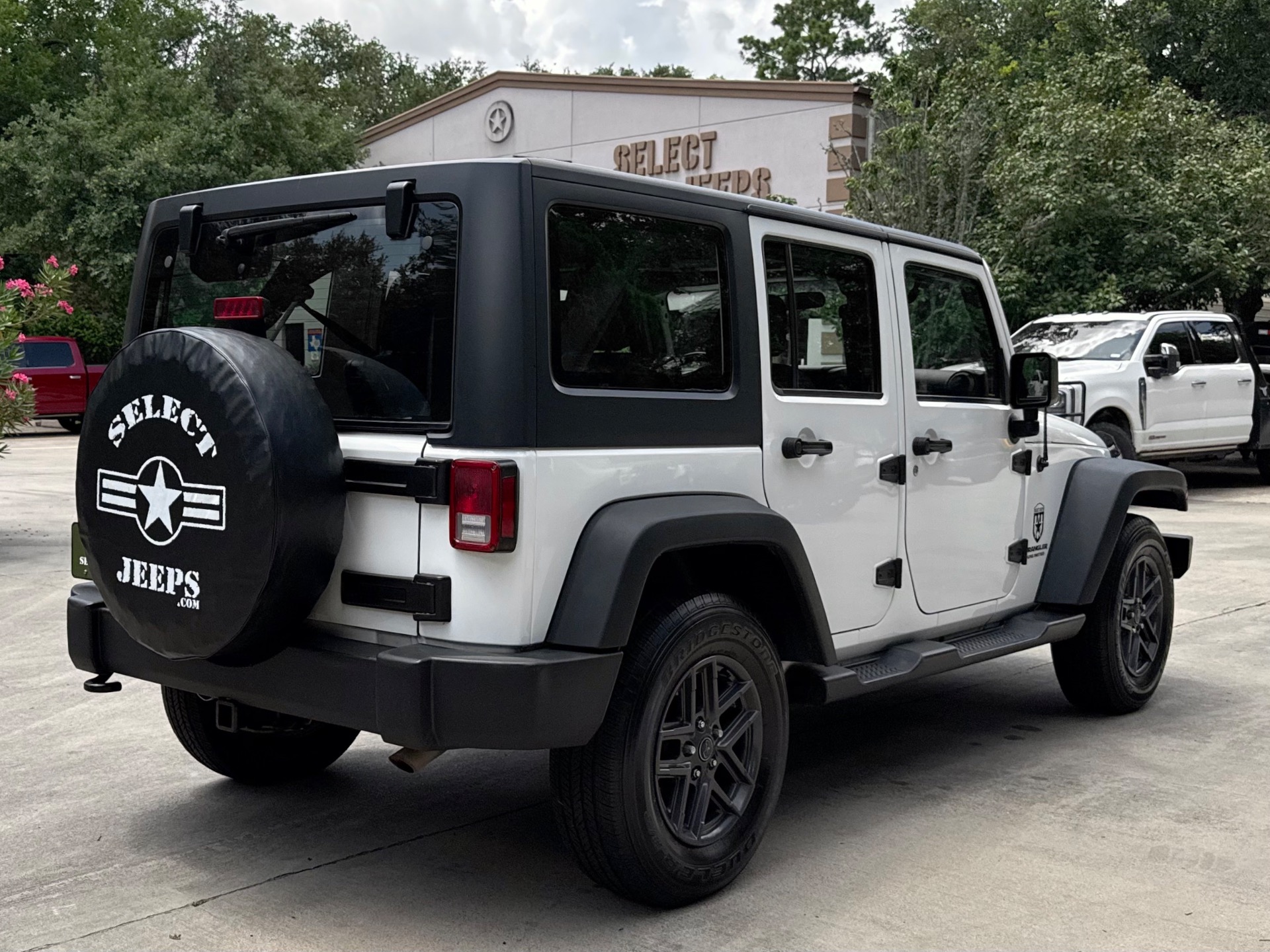 Used-2016-Jeep-Wrangler-Unlimited-Sport