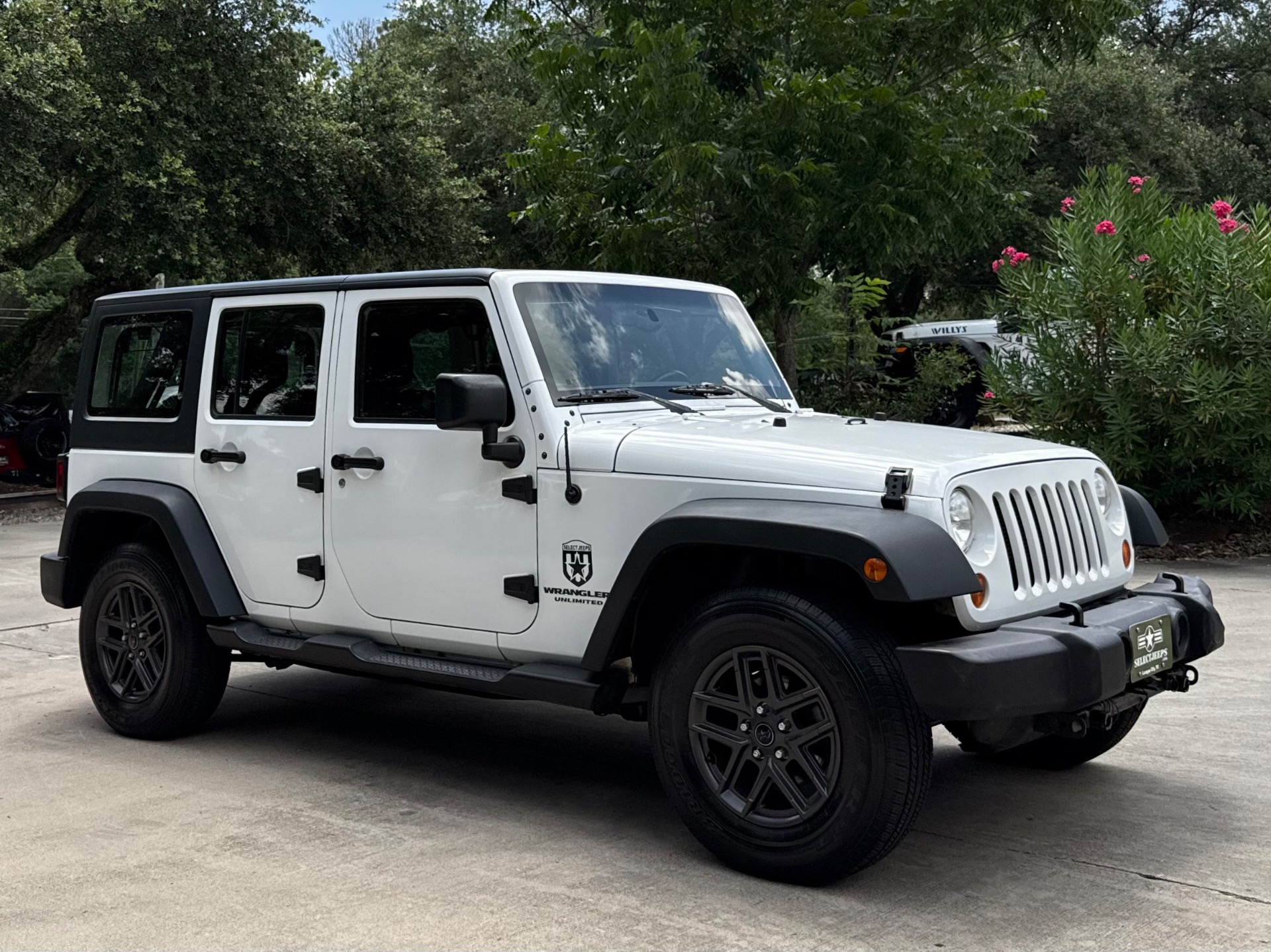Used-2016-Jeep-Wrangler-Unlimited-Sport