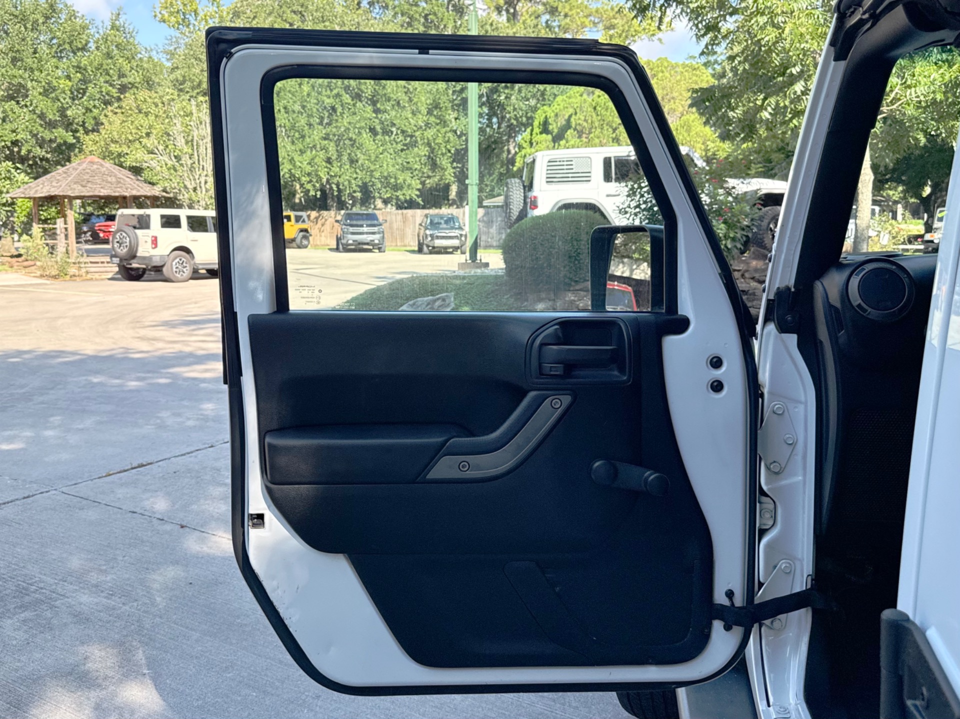 Used-2016-Jeep-Wrangler-Unlimited-Sport