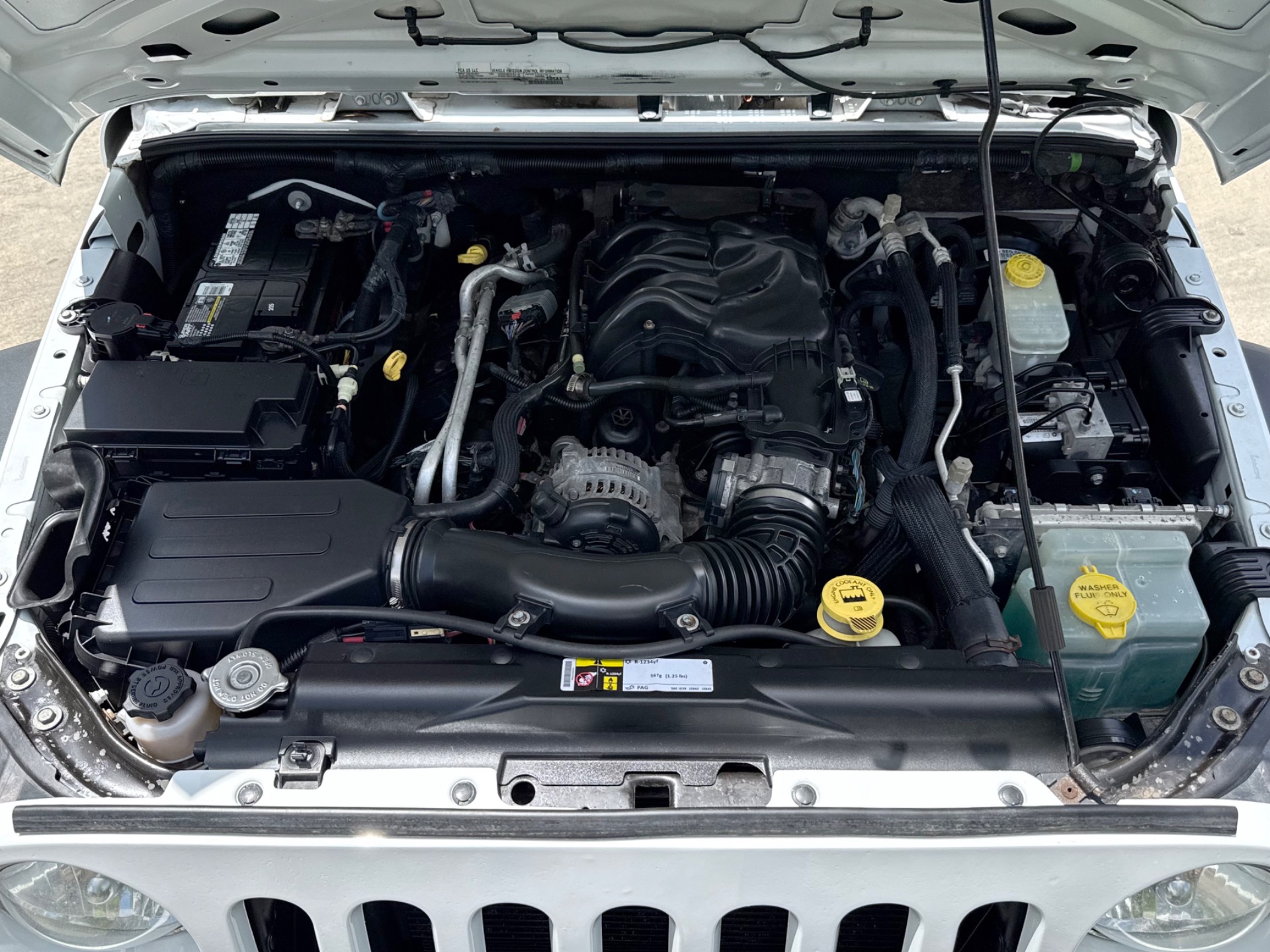 Used-2016-Jeep-Wrangler-Unlimited-Sport