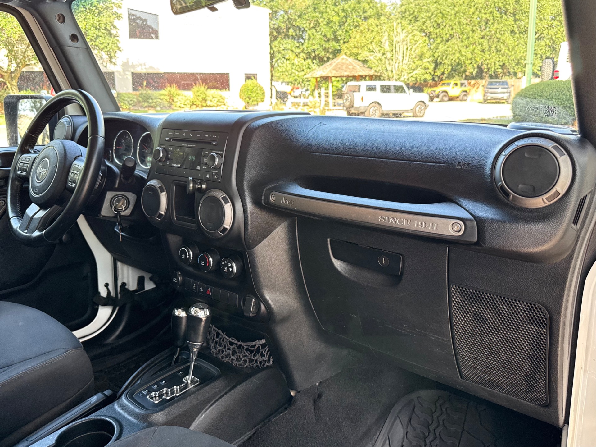 Used-2016-Jeep-Wrangler-Unlimited-Sport
