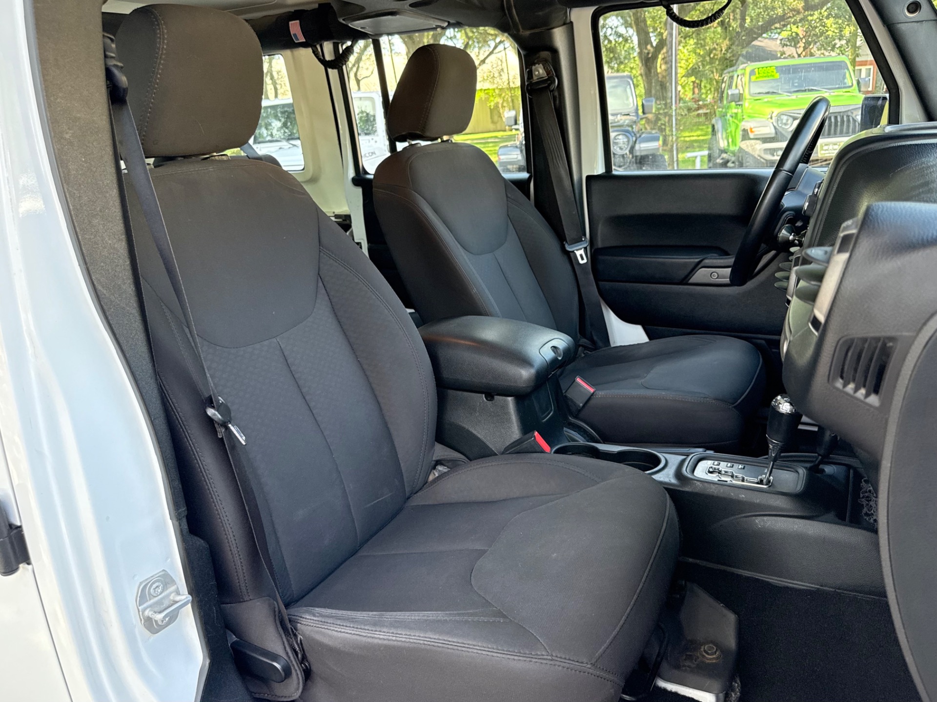 Used-2016-Jeep-Wrangler-Unlimited-Sport