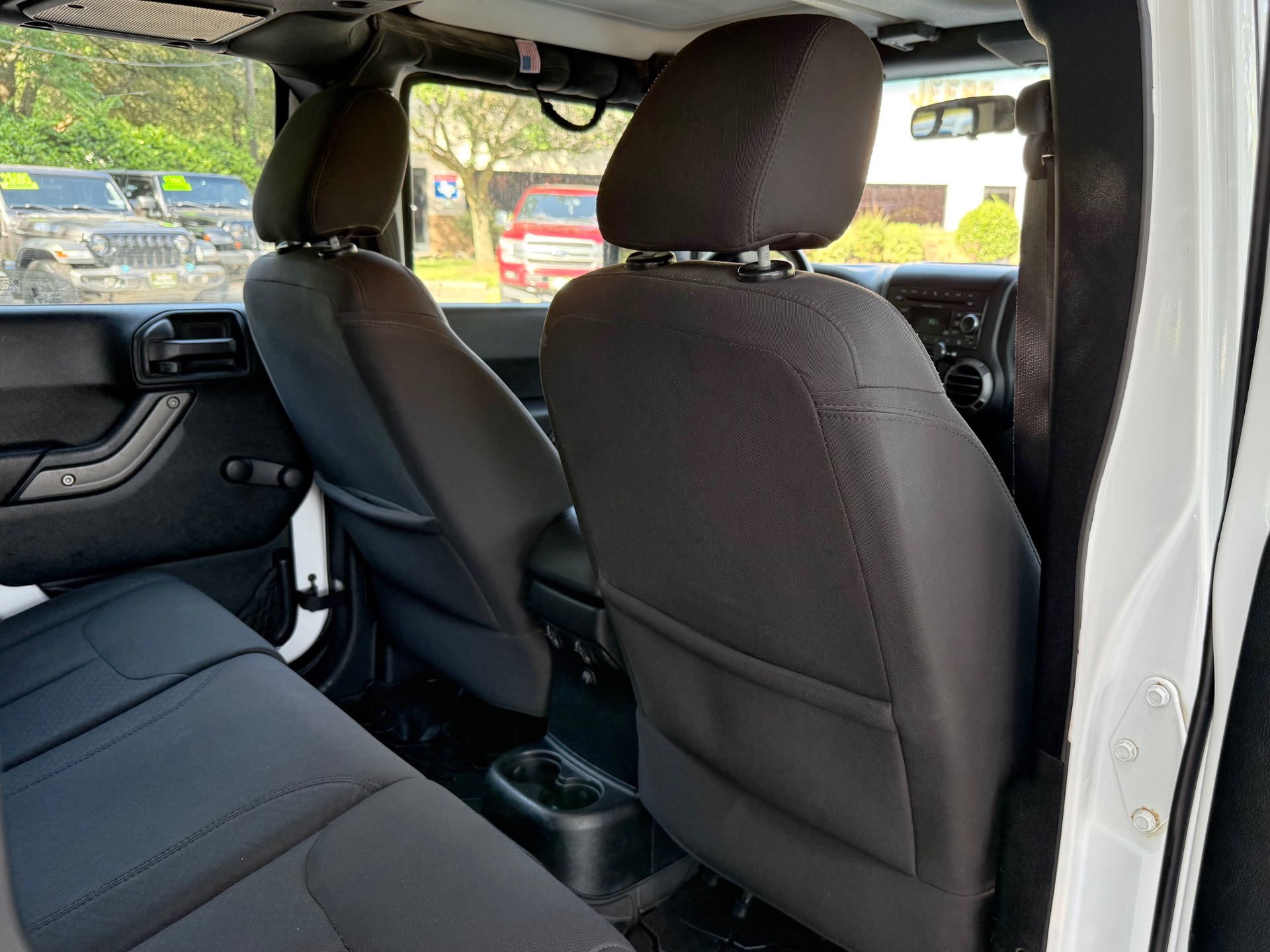 Used-2016-Jeep-Wrangler-Unlimited-Sport
